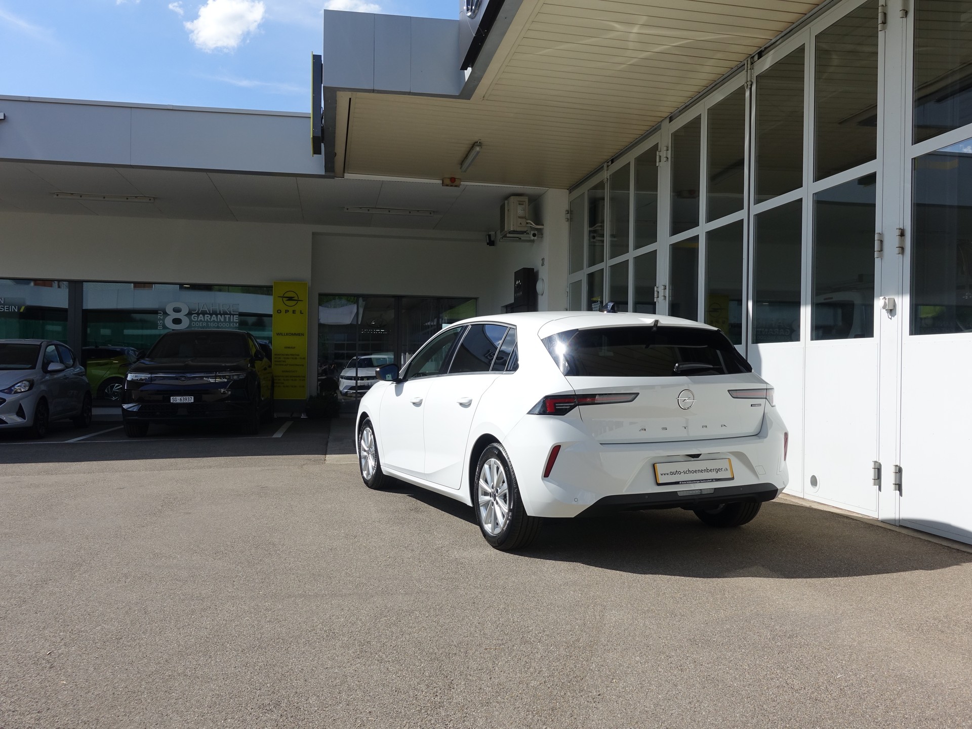 OPEL Astra 1.2i MHEV Edition Automat-image-3