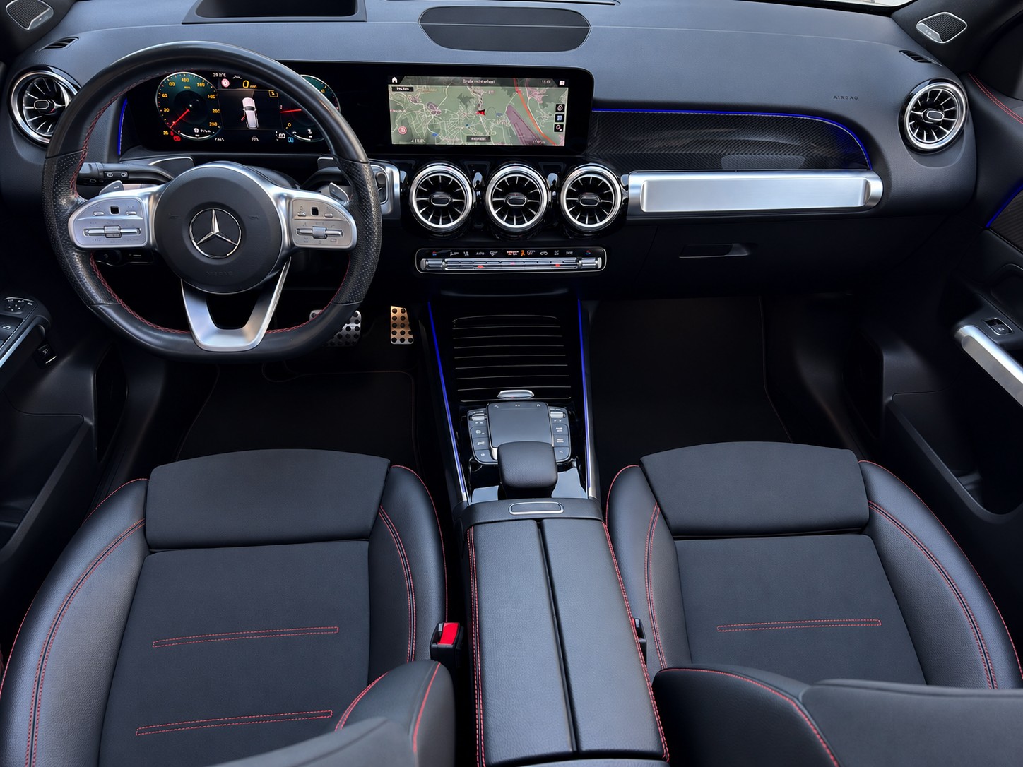 MERCEDES-BENZ GLB 220 d AMG Line 4matic CH FAHRZEUG-image-6