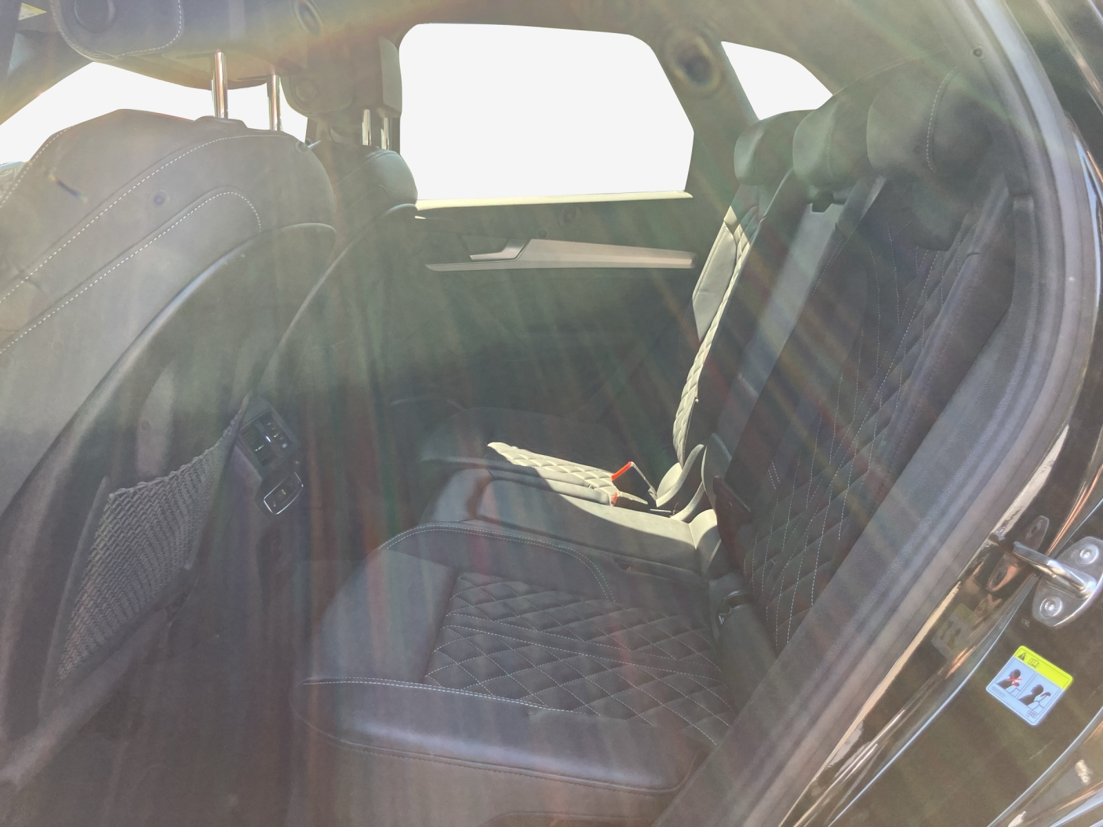 AUDI Q5 50 TFSI e PHEV Black Edition quattro S-tronic-image-11