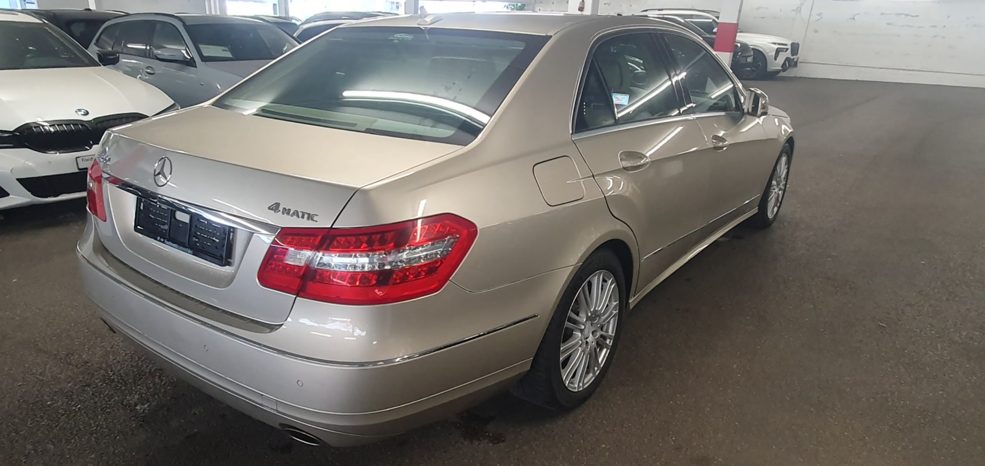 MERCEDES-BENZ E 350 Elégance 4Matic 7G-Tronic-image-4