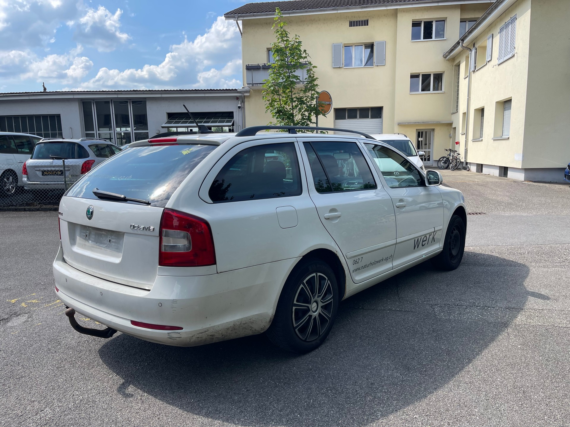 SKODA Octavia Combi 2.0 TDI Laurin & Klement 4x4 DSG-image-4