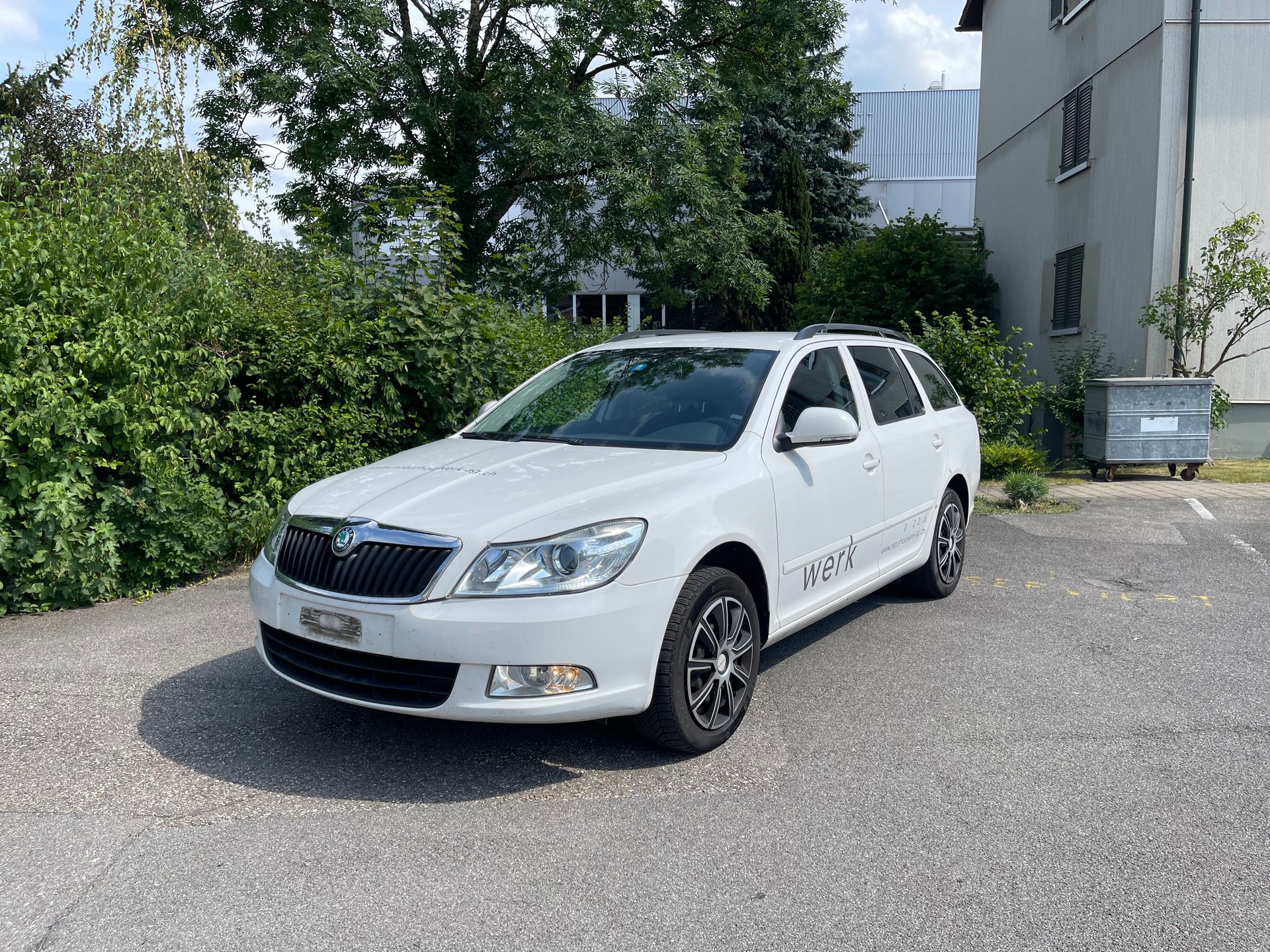 SKODA Octavia Combi 2.0 TDI Laurin & Klement 4x4 DSG-image-0