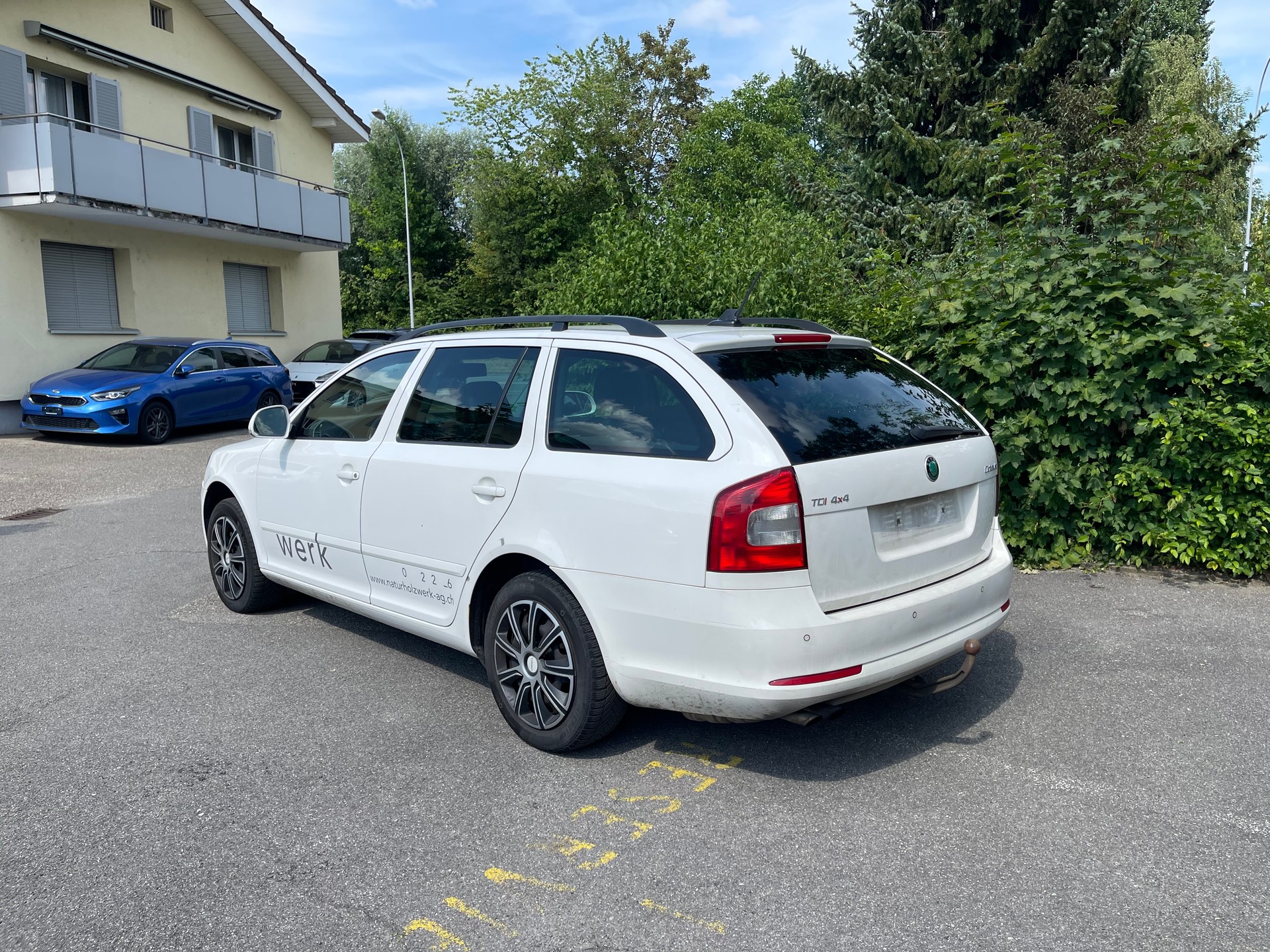 SKODA Octavia Combi 2.0 TDI Laurin & Klement 4x4 DSG-image-2