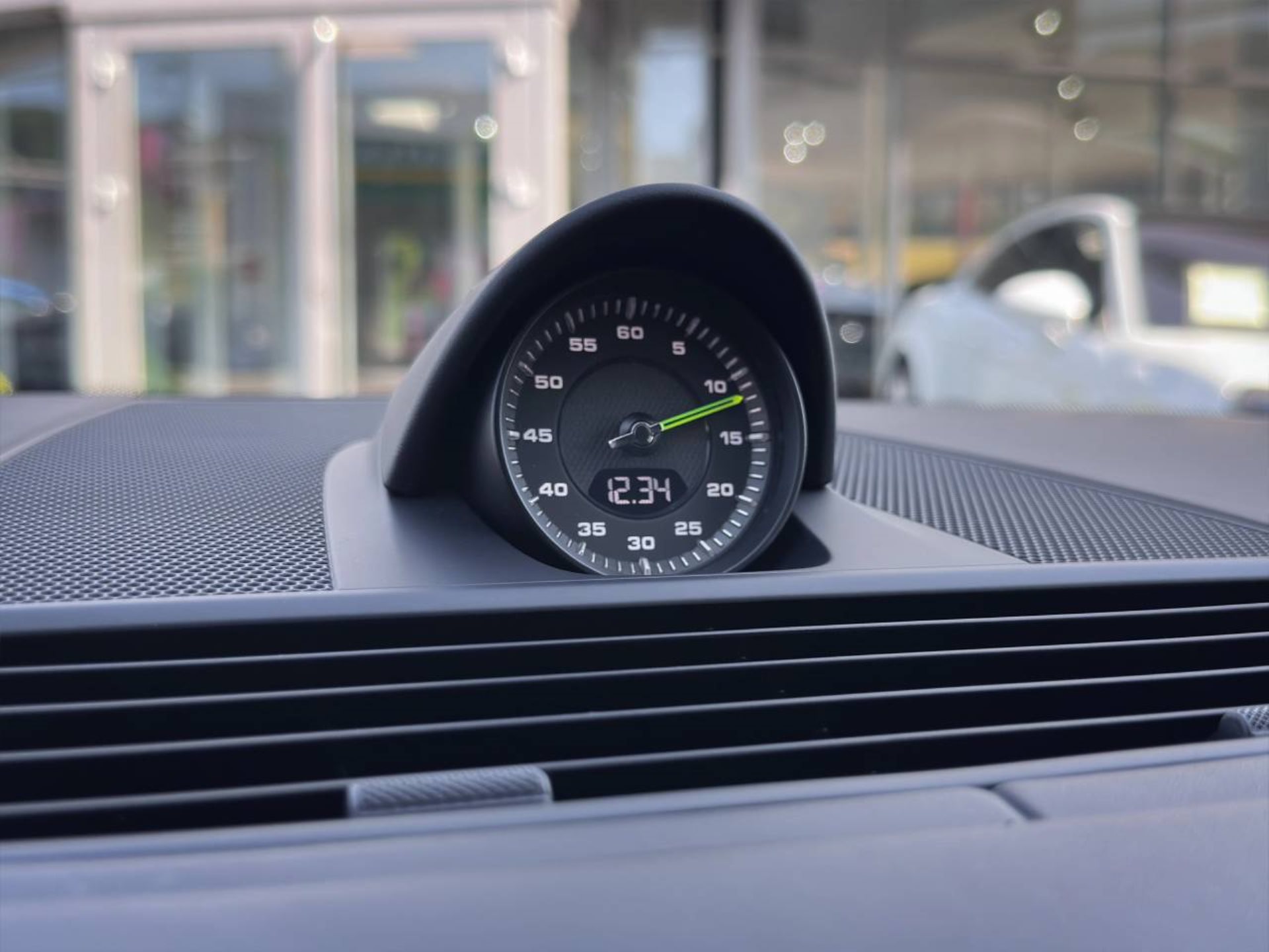 PORSCHE Panamera 4 E-Hybrid-image-22