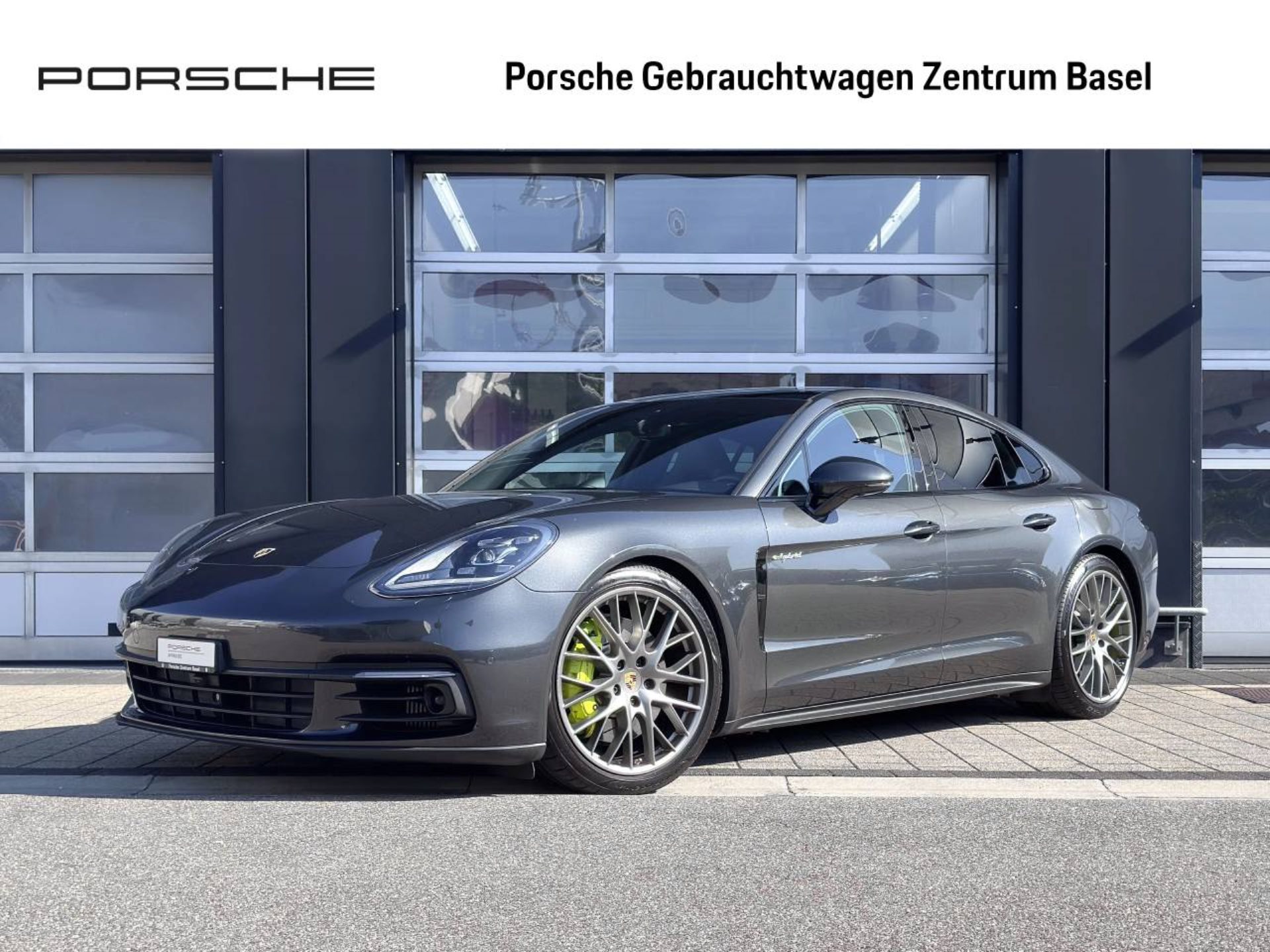 PORSCHE Panamera 4 E-Hybrid