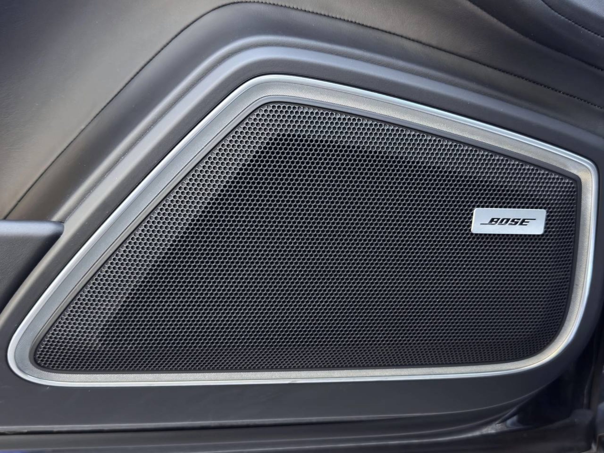 PORSCHE Panamera 4 E-Hybrid-image-23