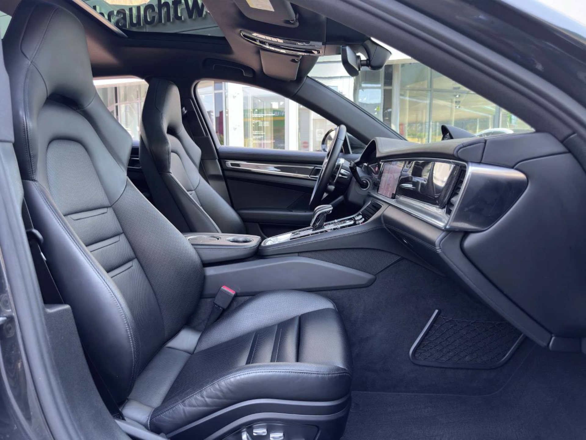 PORSCHE Panamera 4 E-Hybrid-image-11