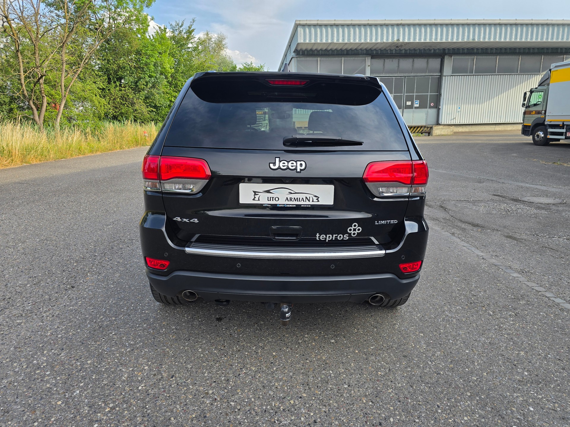 JEEP Grand Cherokee 3.0 CRD Summit Automatic-showroom-element-3