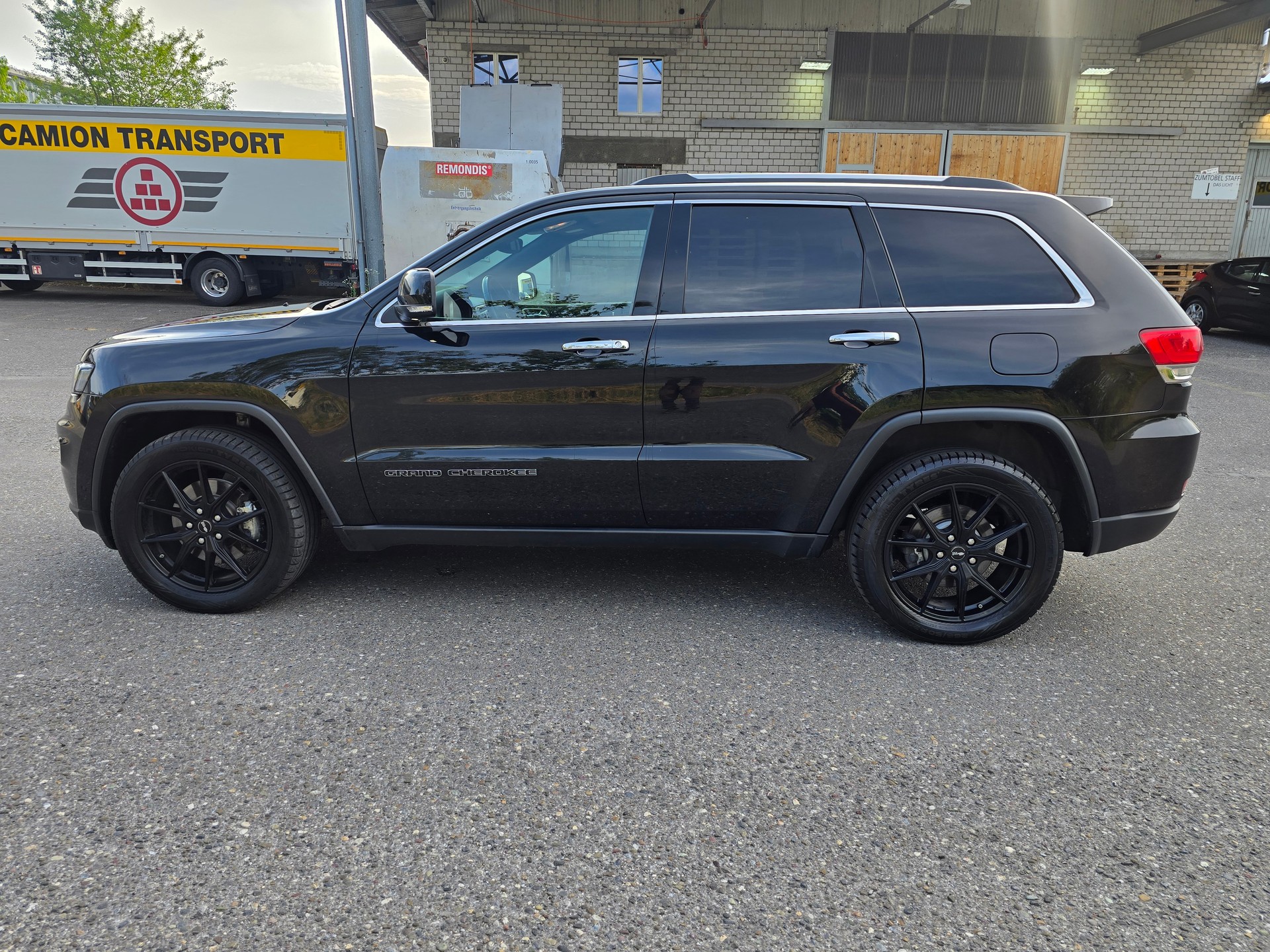 JEEP Grand Cherokee 3.0 CRD Summit Automatic-image-9