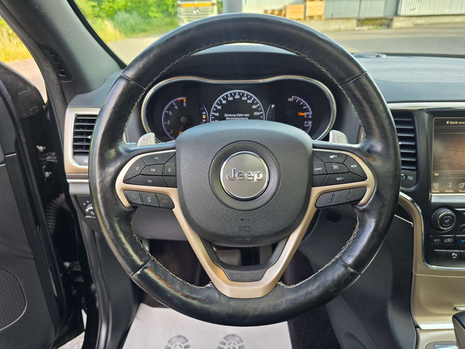 JEEP Grand Cherokee 3.0 CRD Summit Automatic-image-22