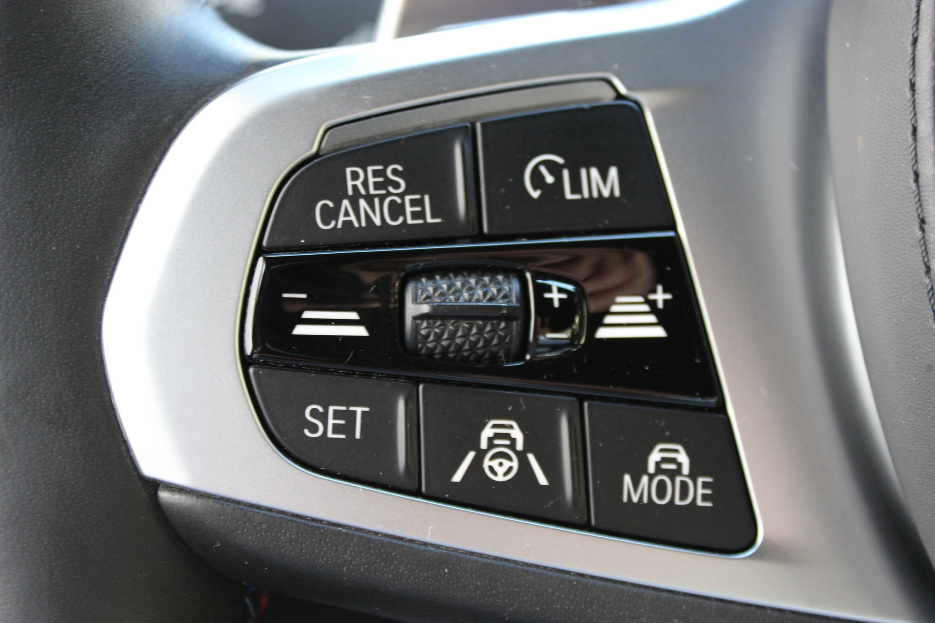 BMW X5M Competition Individual TANSANITBLAU *BOWERS & WILKINS*-image-10