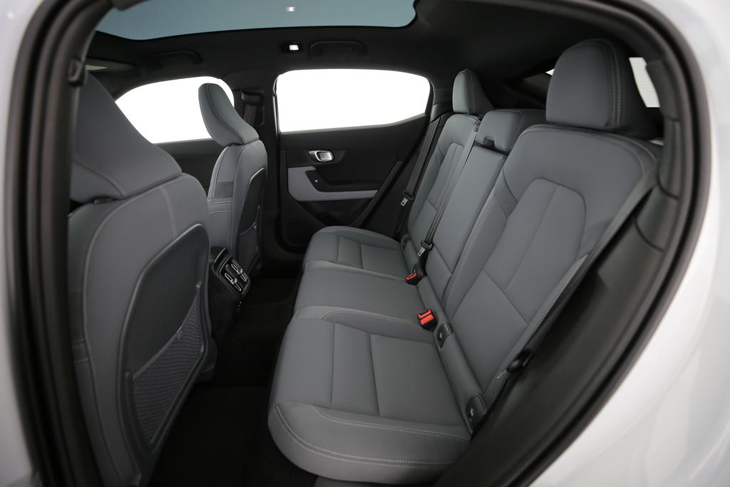 POLESTAR 2 Long Range Dual Motor-image-10