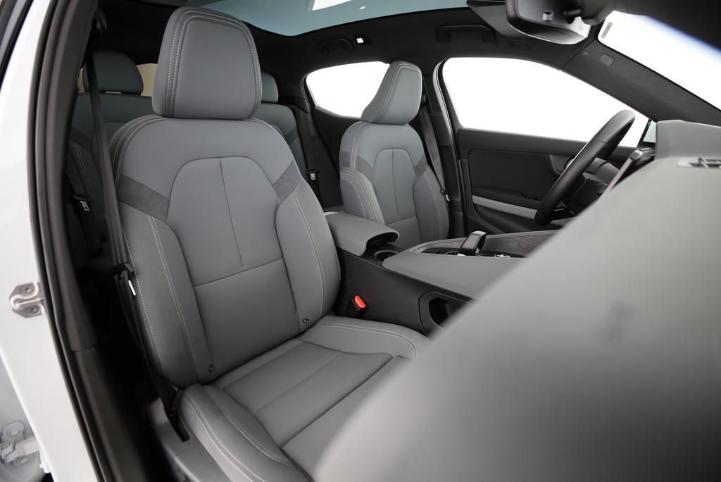 POLESTAR 2 Long Range Dual Motor-image-9