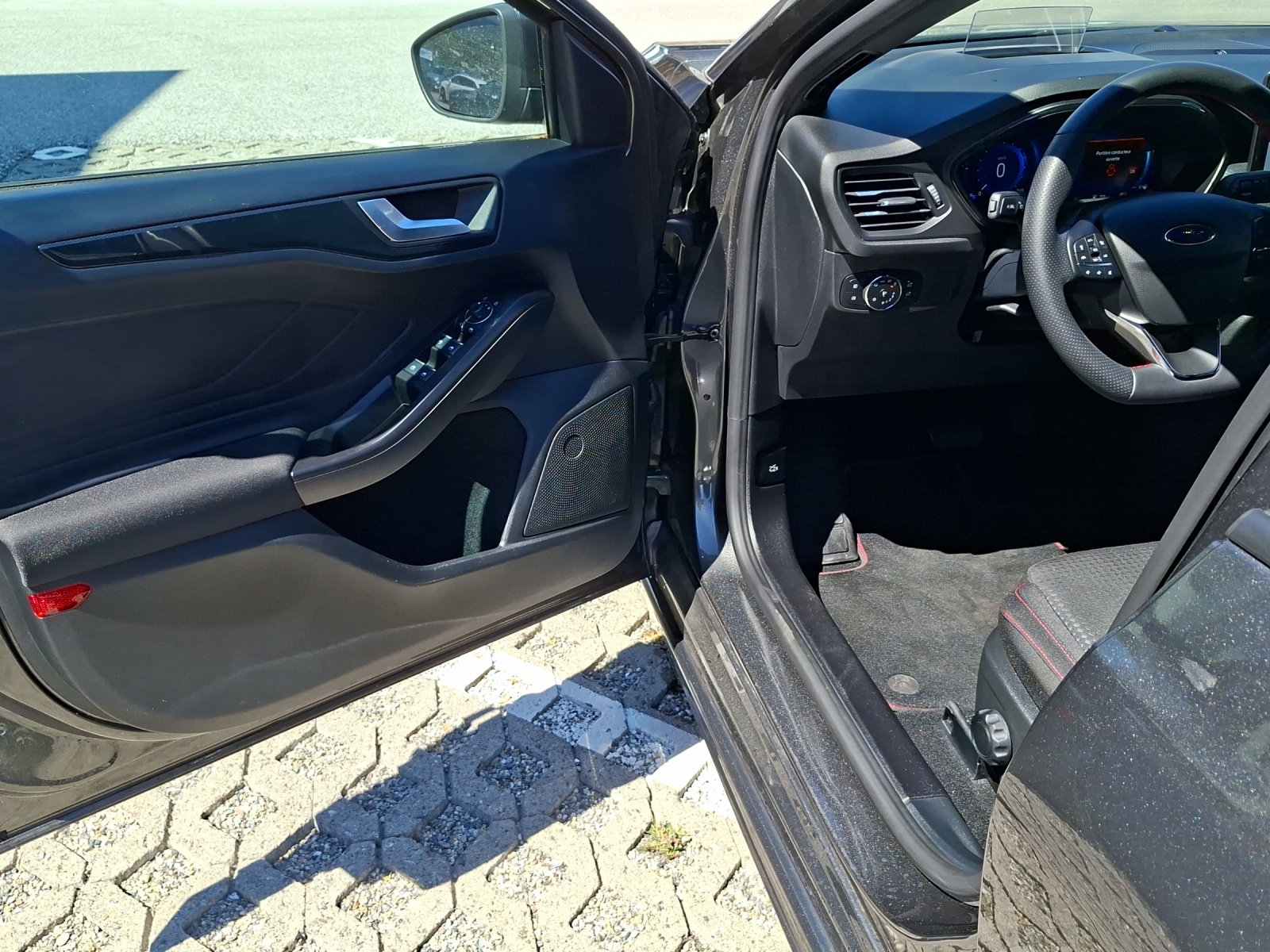FORD Focus 1.0 MHEV Titanium X Automatique-image-5
