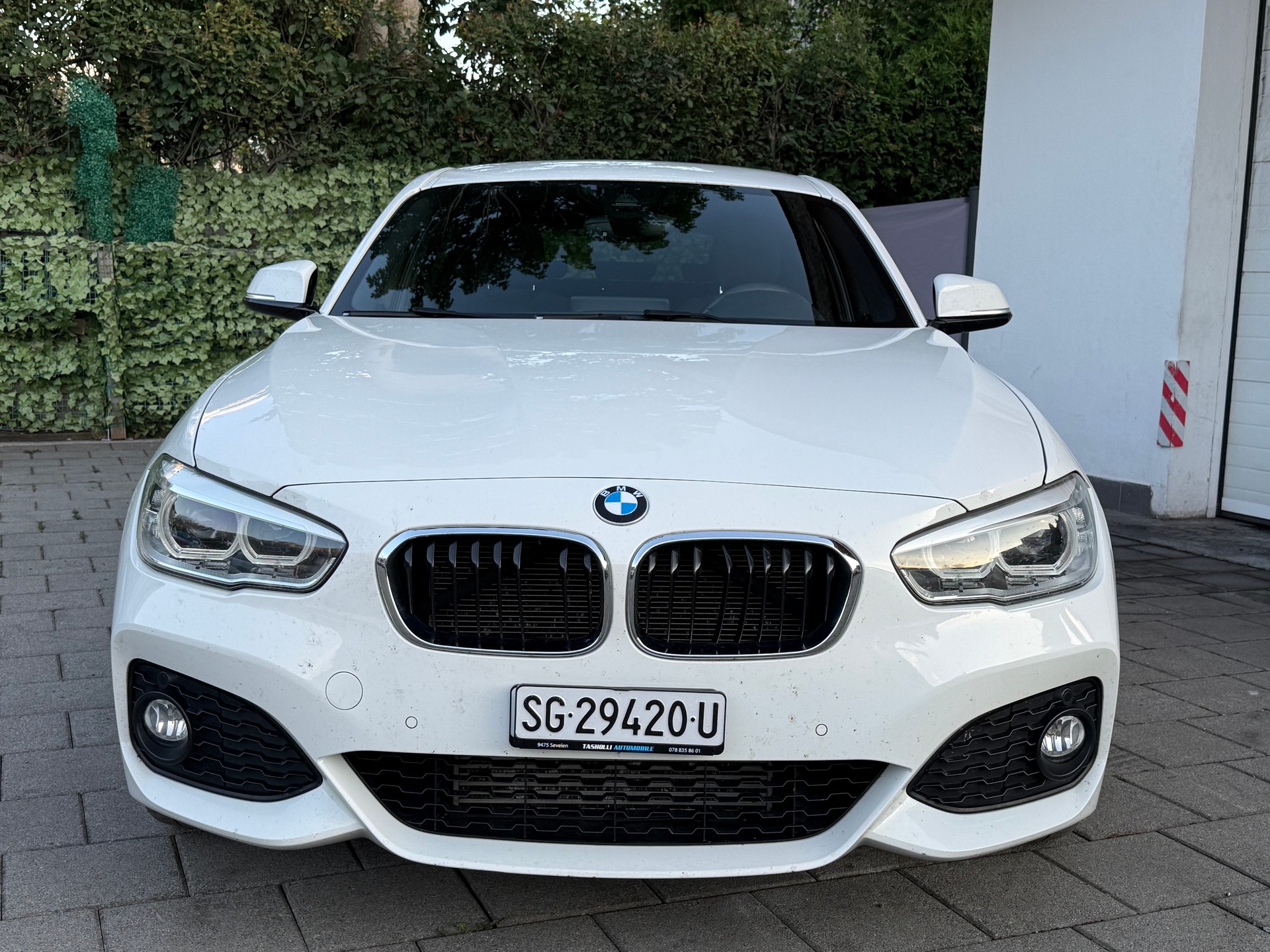 BMW 120d xDrive M Sport Steptronic-image-1