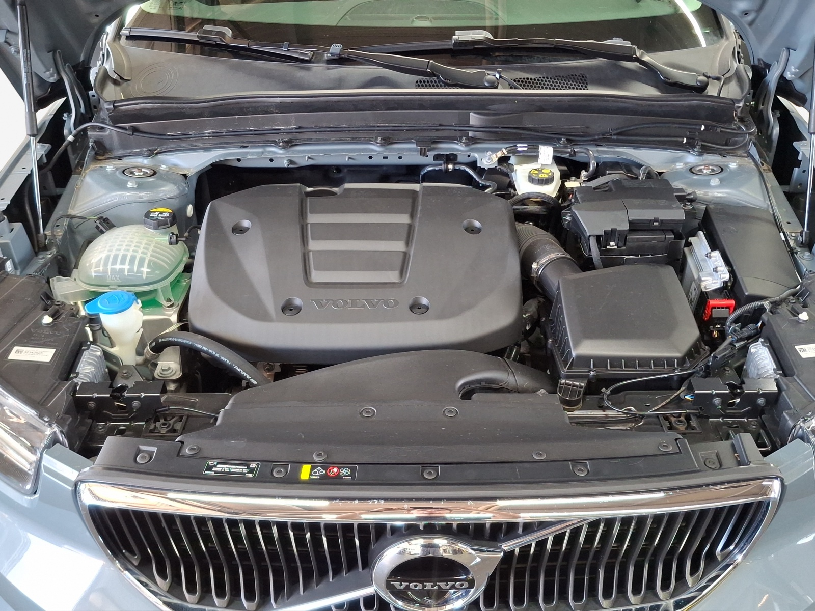 VOLVO XC40 T2 Core Geartronic-image-15