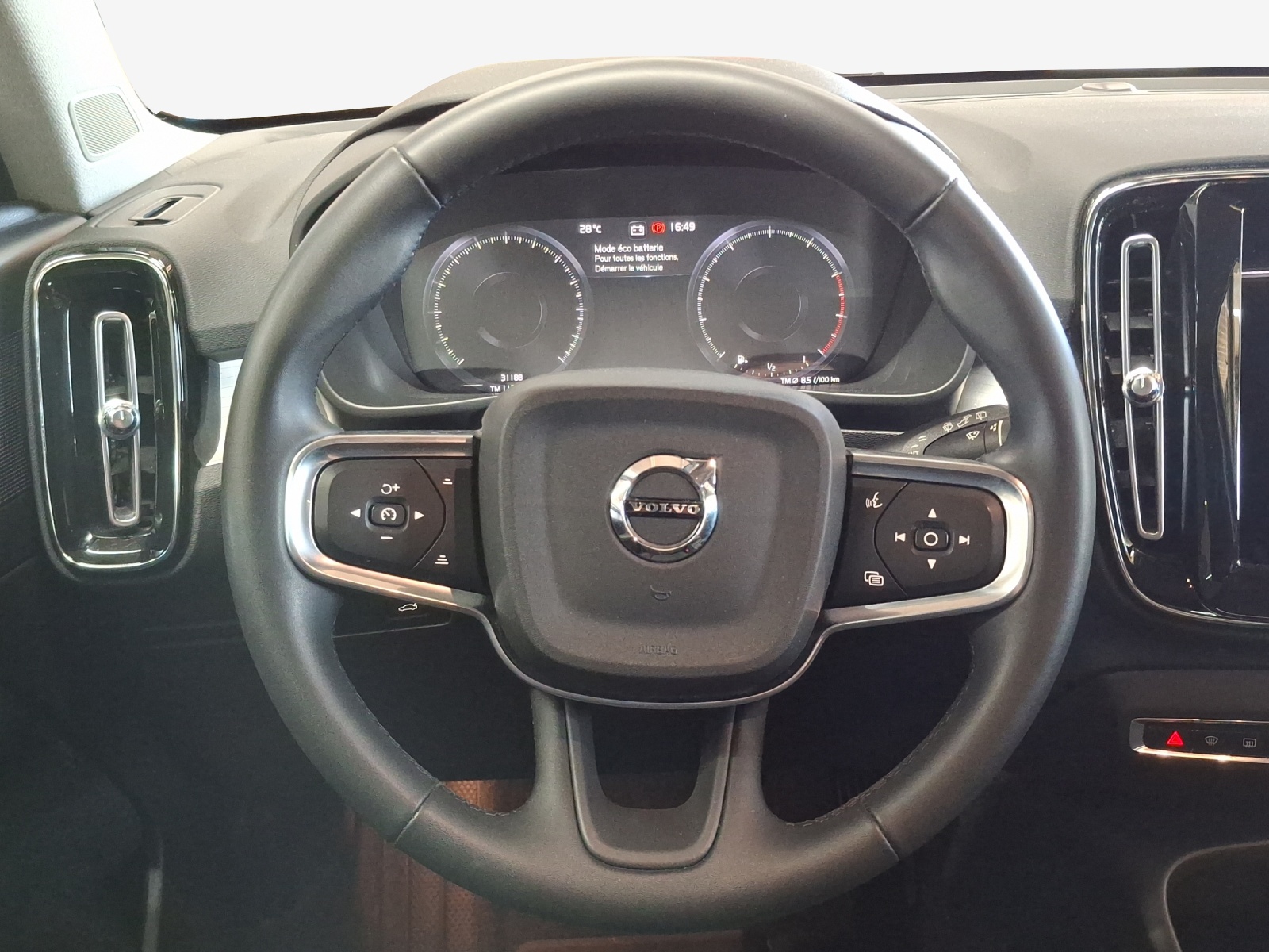 VOLVO XC40 T2 Core Geartronic-image-9