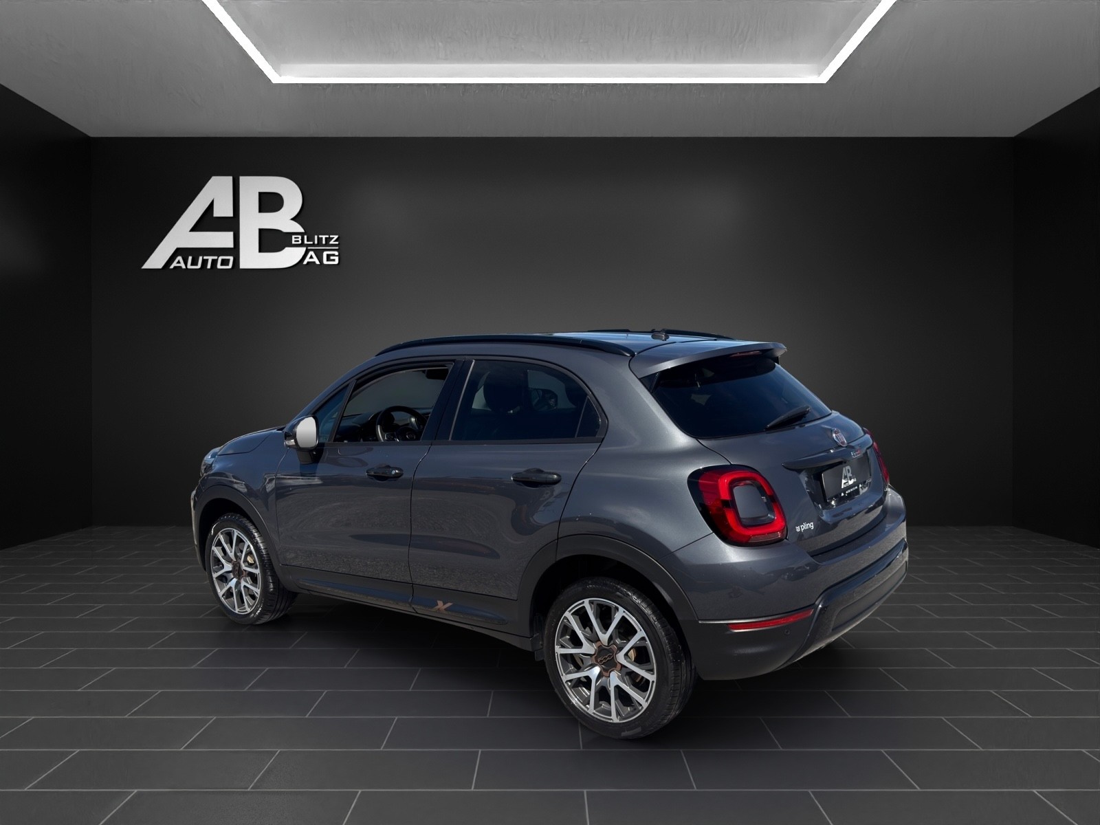 FIAT 500X 2.0MJ S-Design 4x4 Automatic-image-2