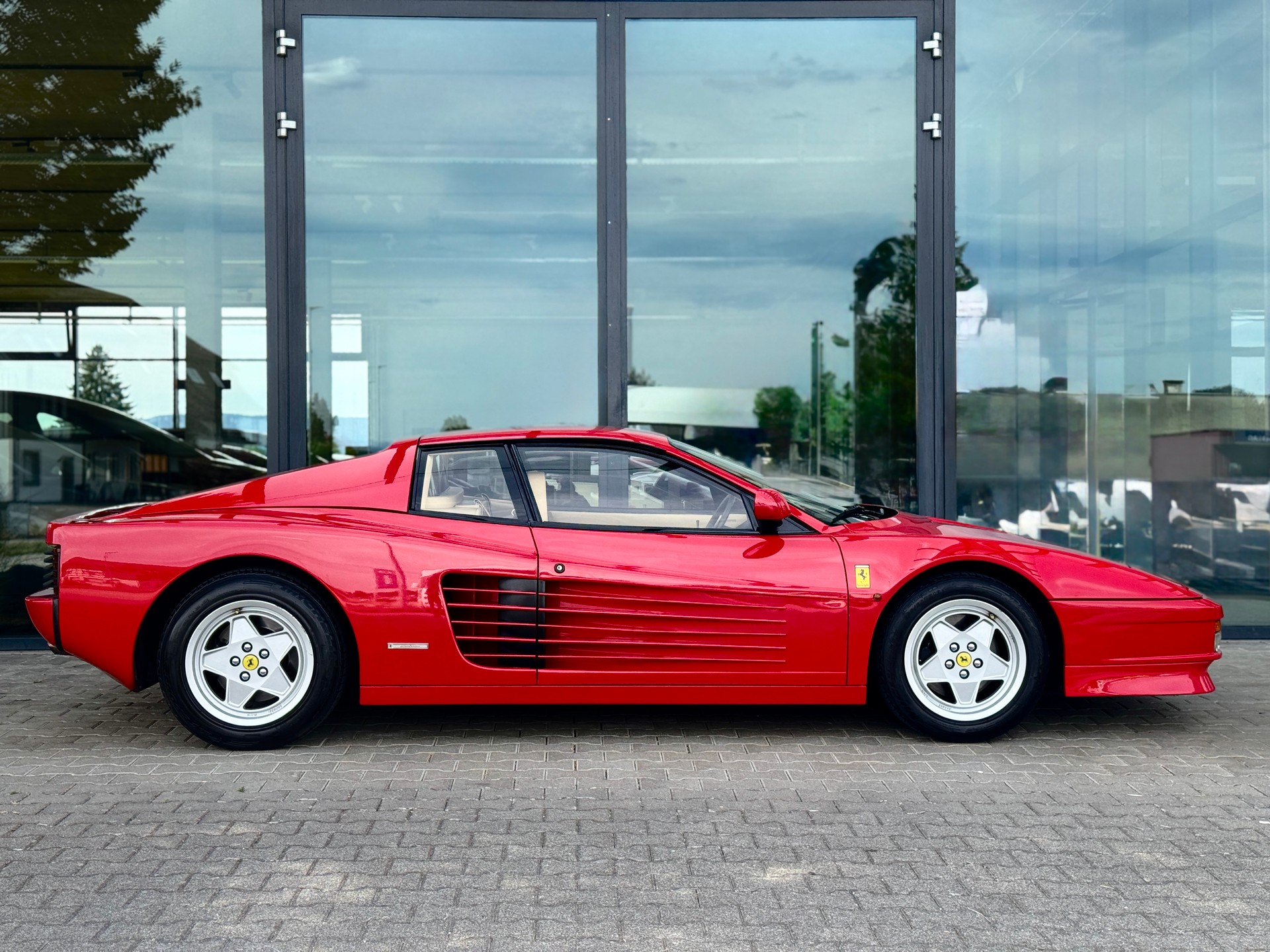 FERRARI Testarossa-image-6