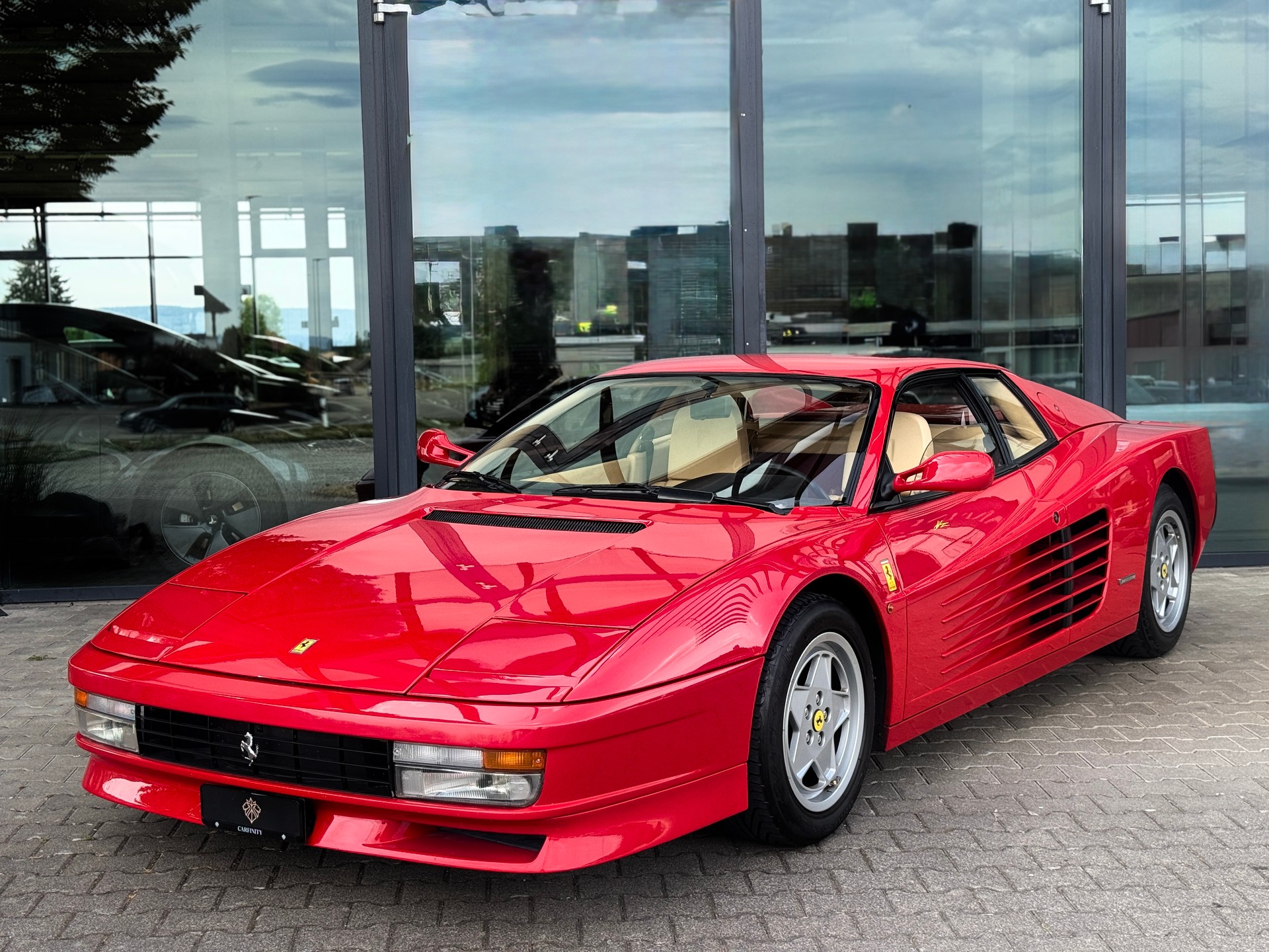 FERRARI Testarossa-showroom-element-2