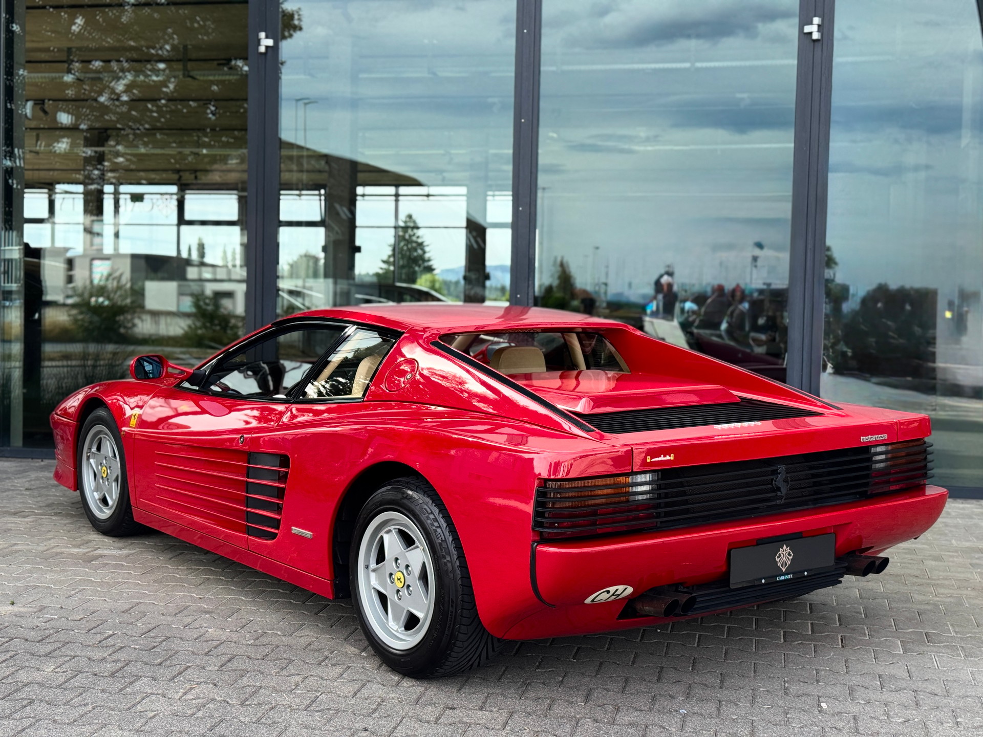 FERRARI Testarossa-showroom-element-3