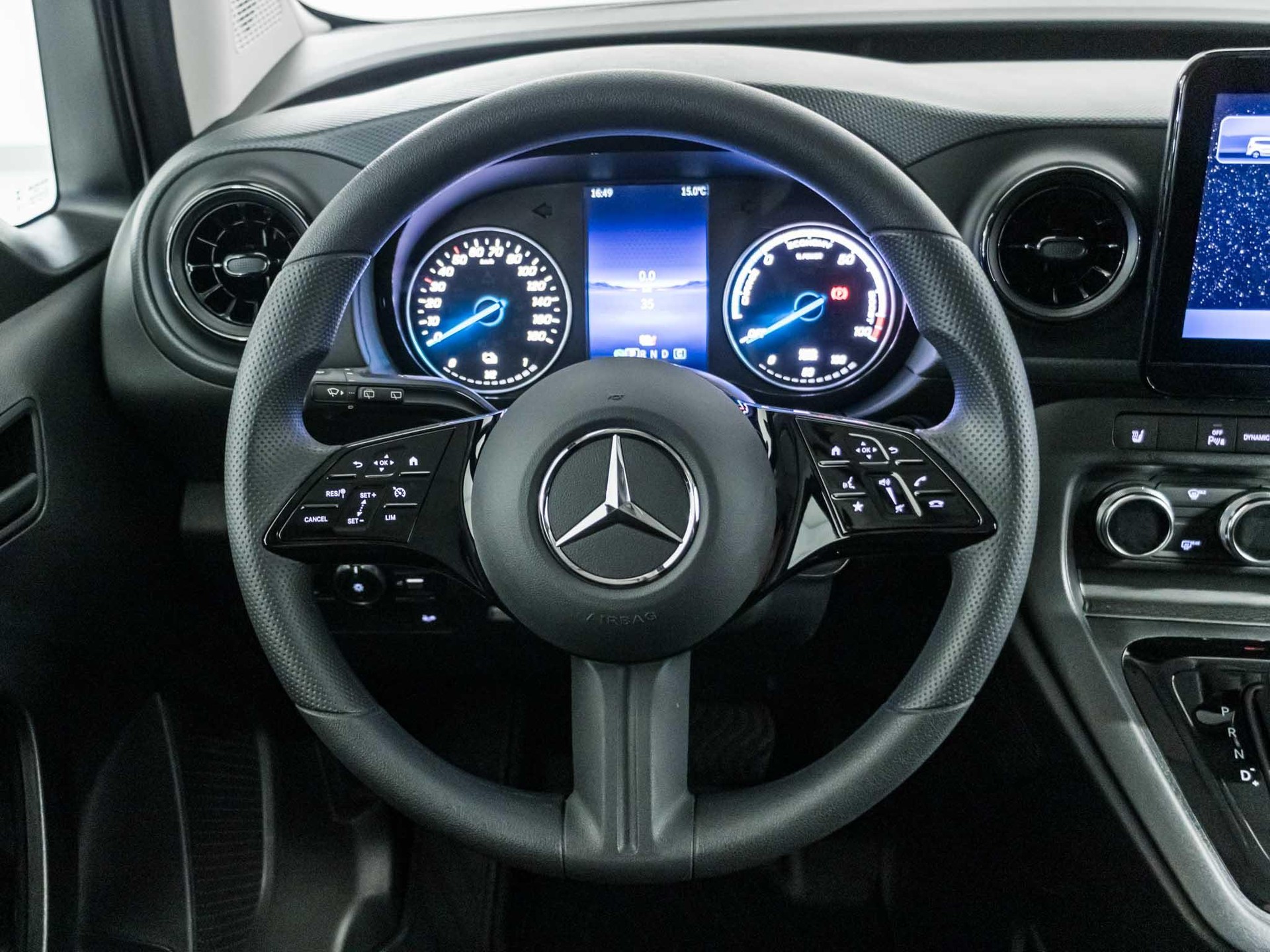 MERCEDES-BENZ eCitan Kasten BASE Standard-image-8