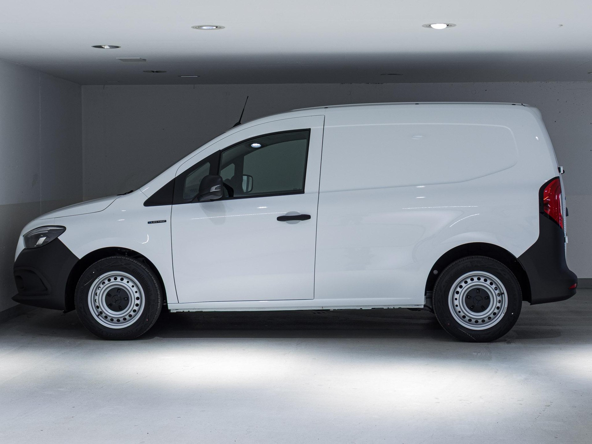 MERCEDES-BENZ eCitan Kasten BASE Standard-image-4