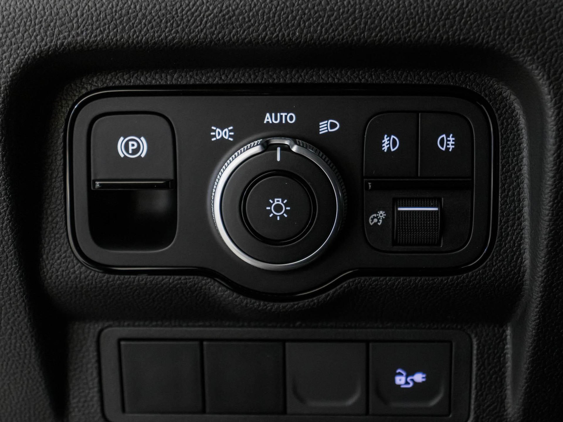 MERCEDES-BENZ eCitan Kasten BASE Standard-image-10