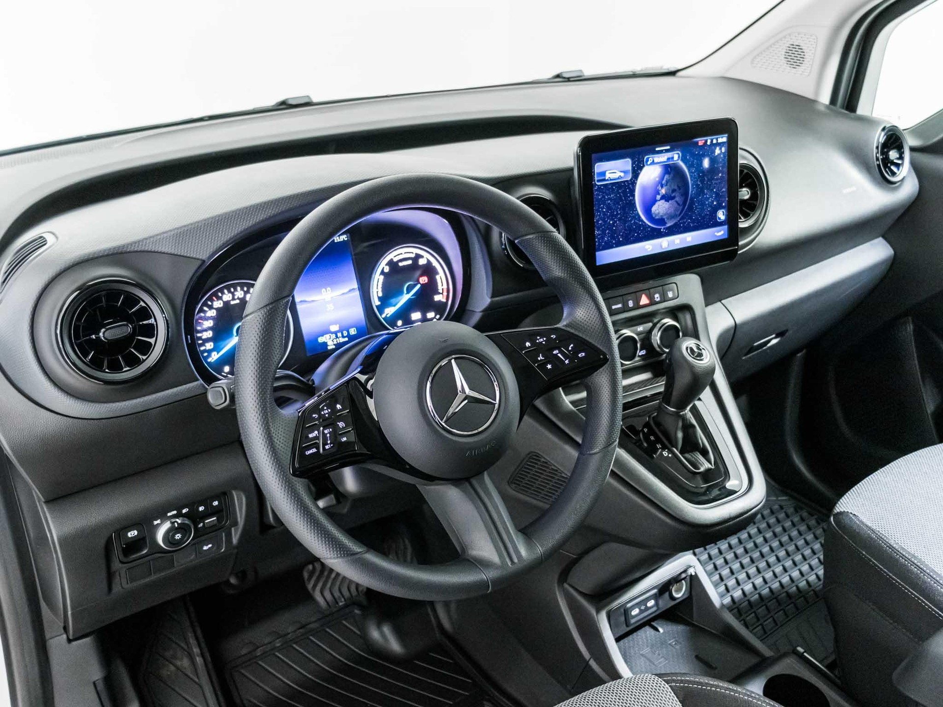 MERCEDES-BENZ eCitan Kasten BASE Standard-image-7