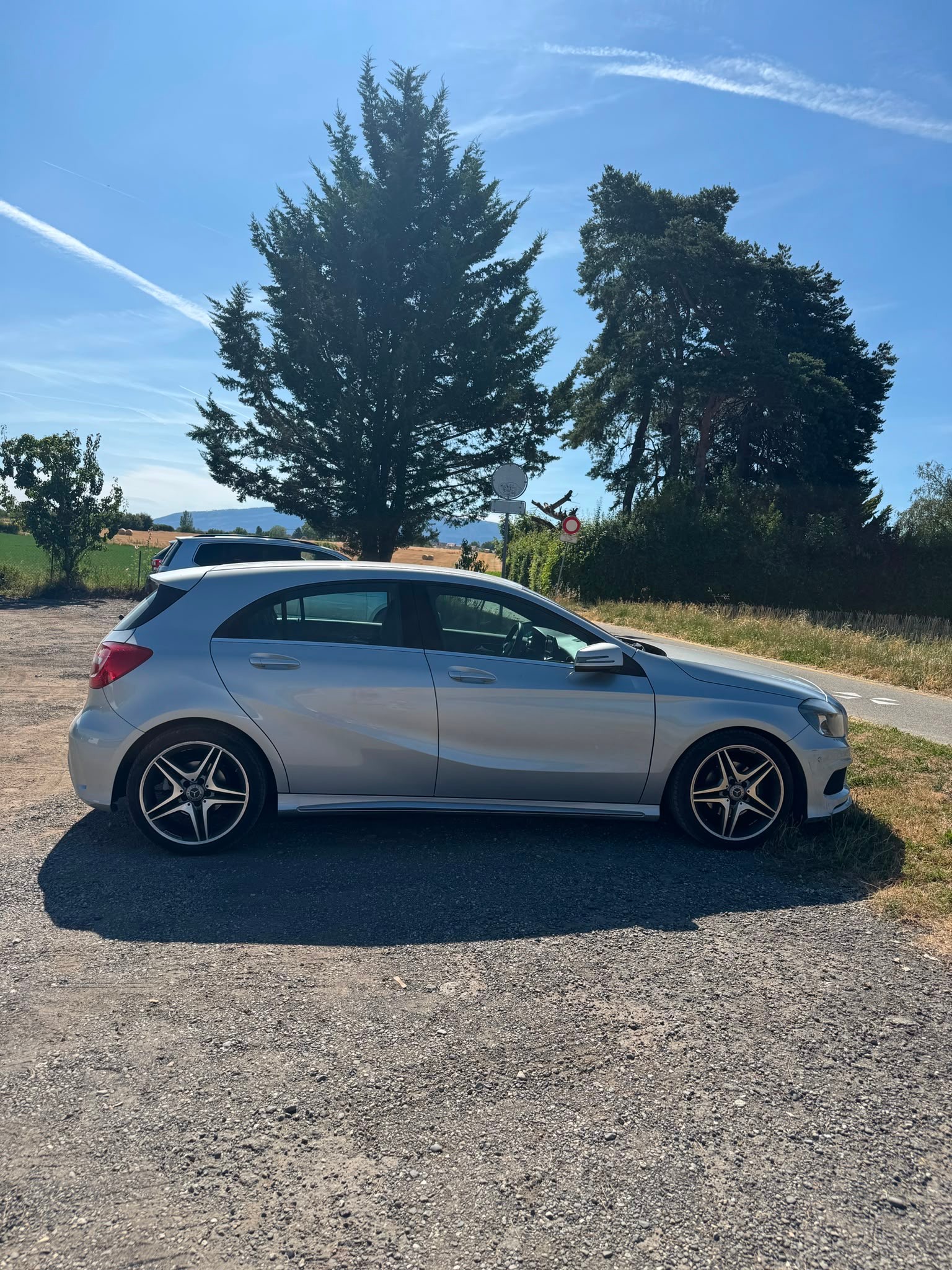MERCEDES-BENZ A 180 AMG Line-image-4