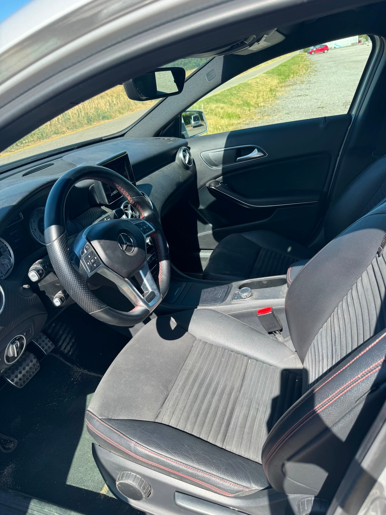 MERCEDES-BENZ A 180 AMG Line-image-2