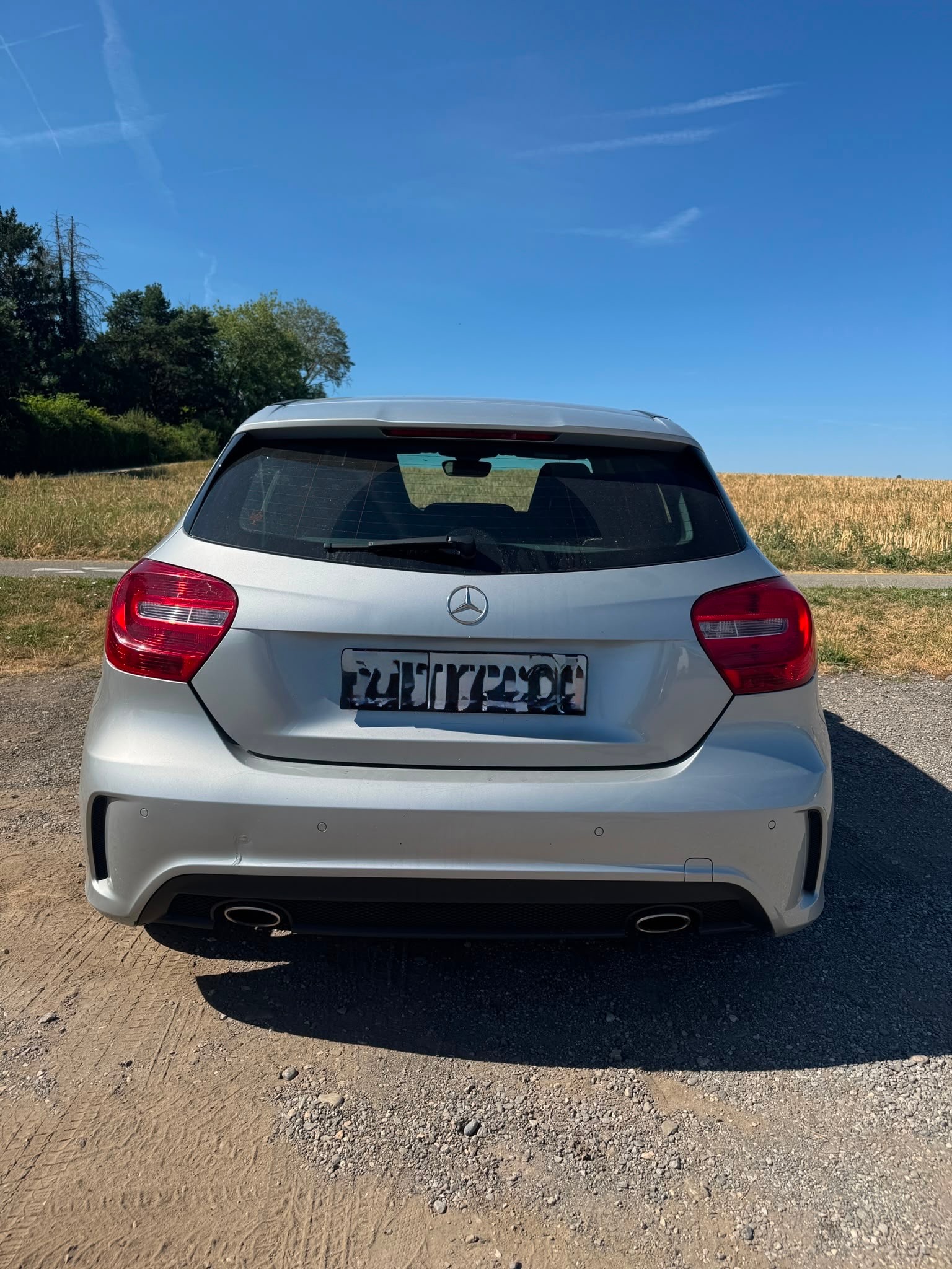 MERCEDES-BENZ A 180 AMG Line-image-1