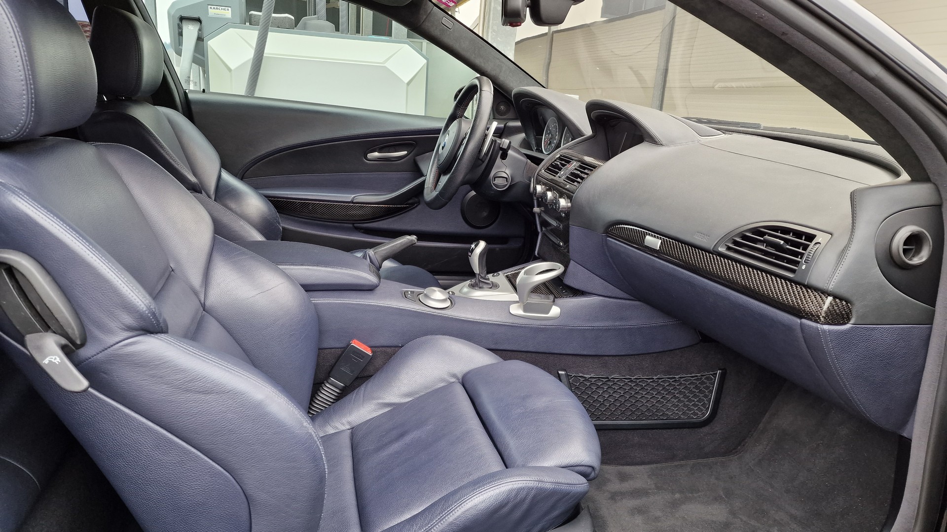 BMW M6-image-1
