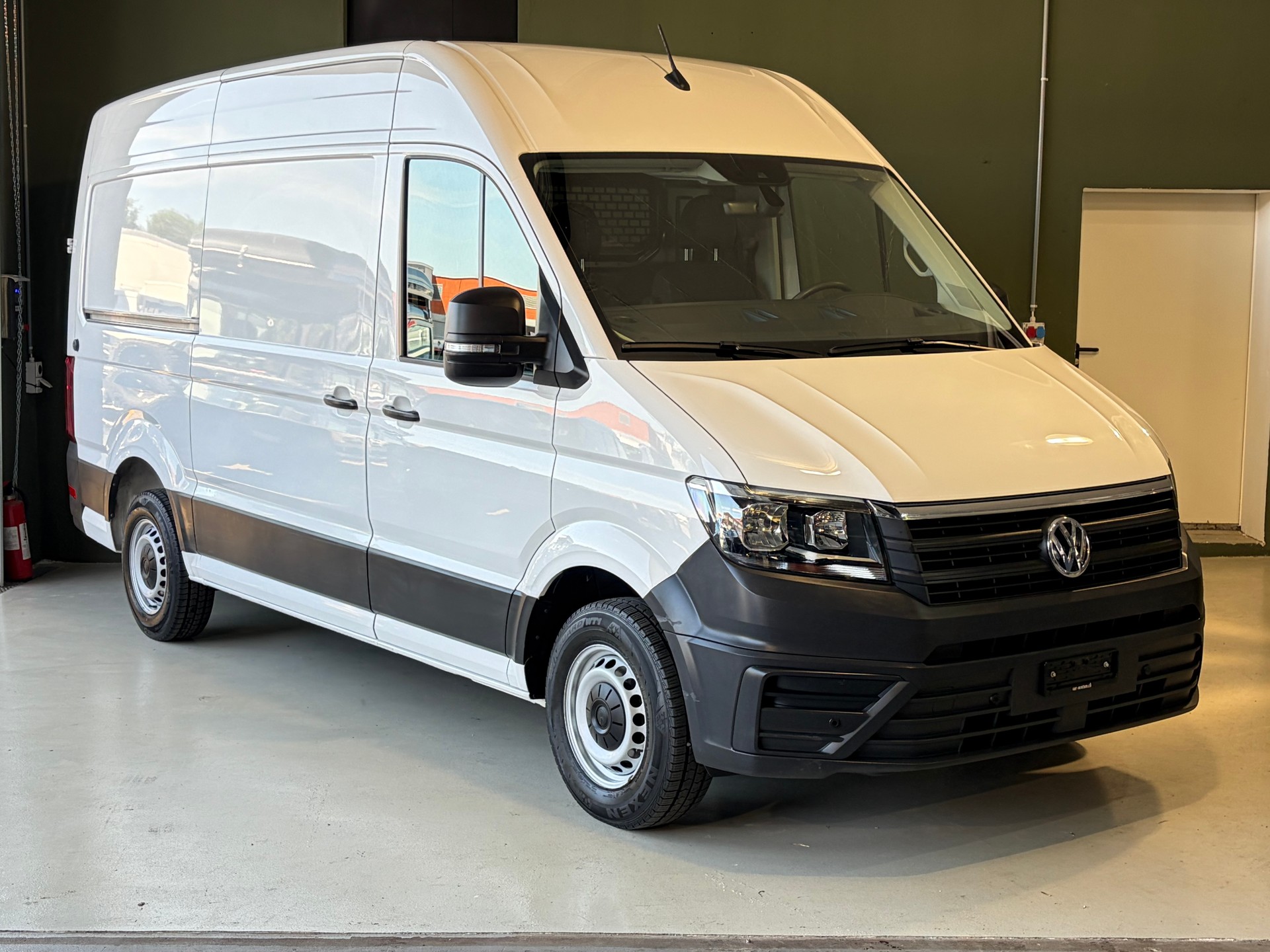 VW Crafter 35 2.0 TDI L3 ***CH-Fahrzeug***-image-3
