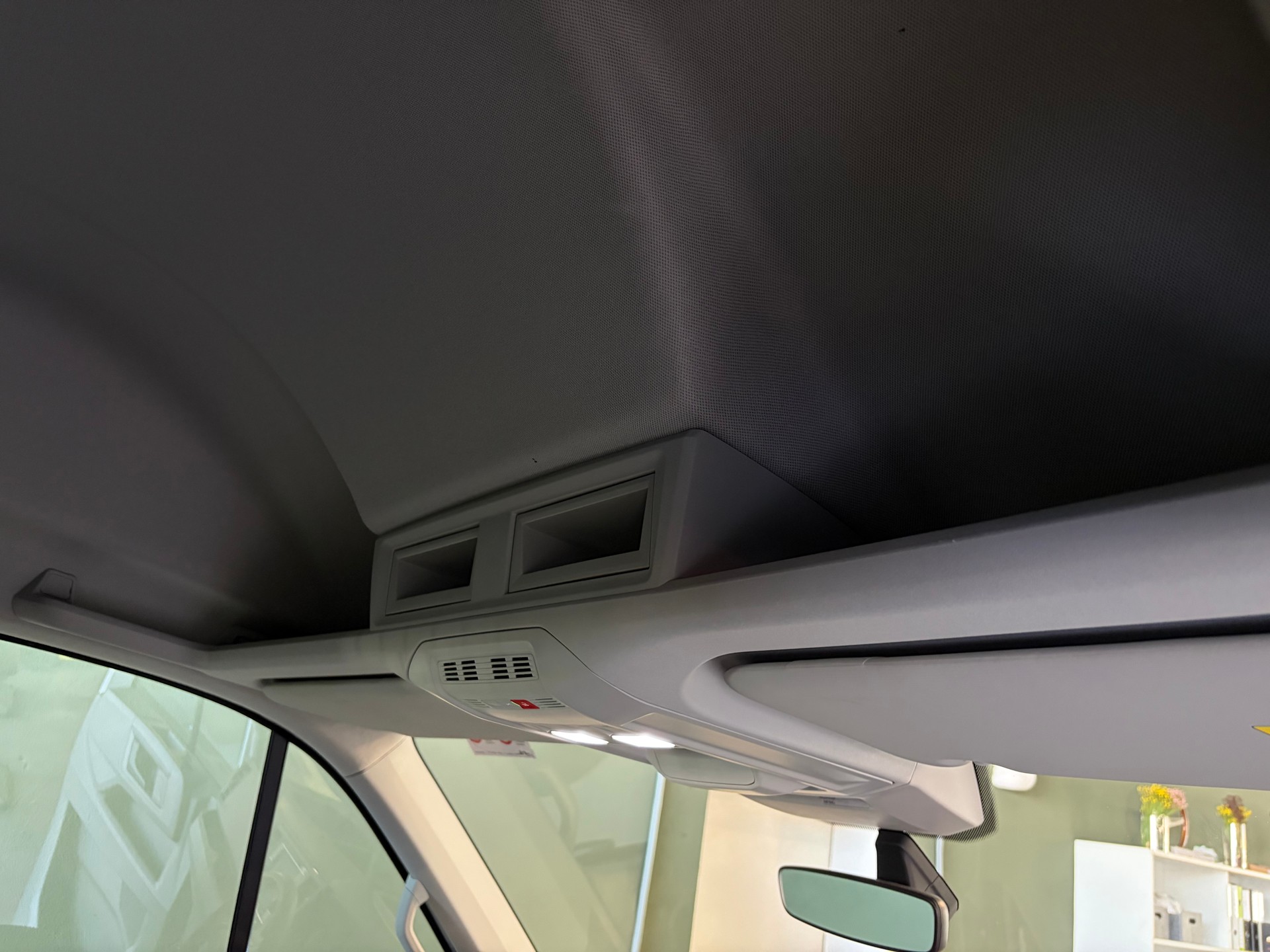 VW Crafter 35 2.0 TDI L3 ***CH-Fahrzeug***-image-23