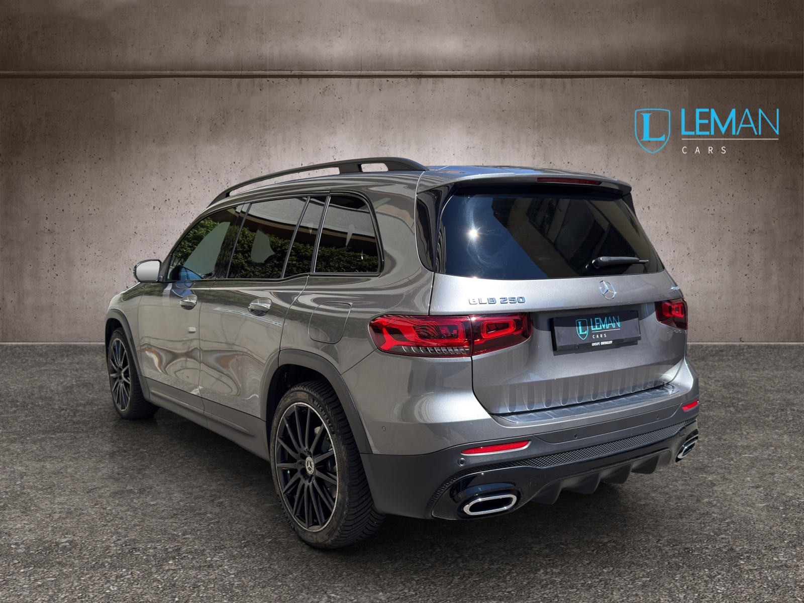 MERCEDES-BENZ GLB 250 4Matic AMG Line 8G-Tronic-image-6
