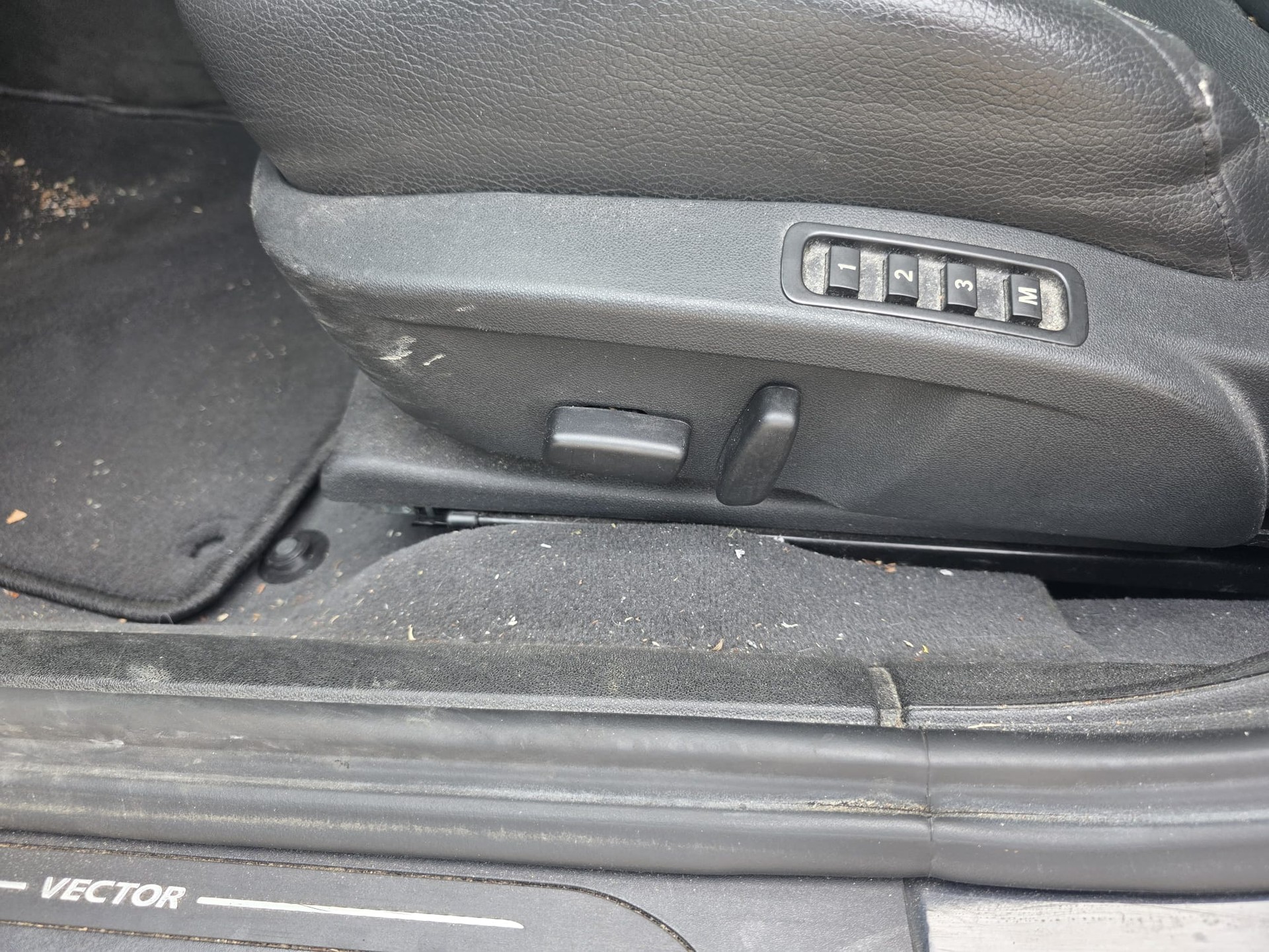 SAAB 9-3 2.0 BioPower Vector Automatic-image-9