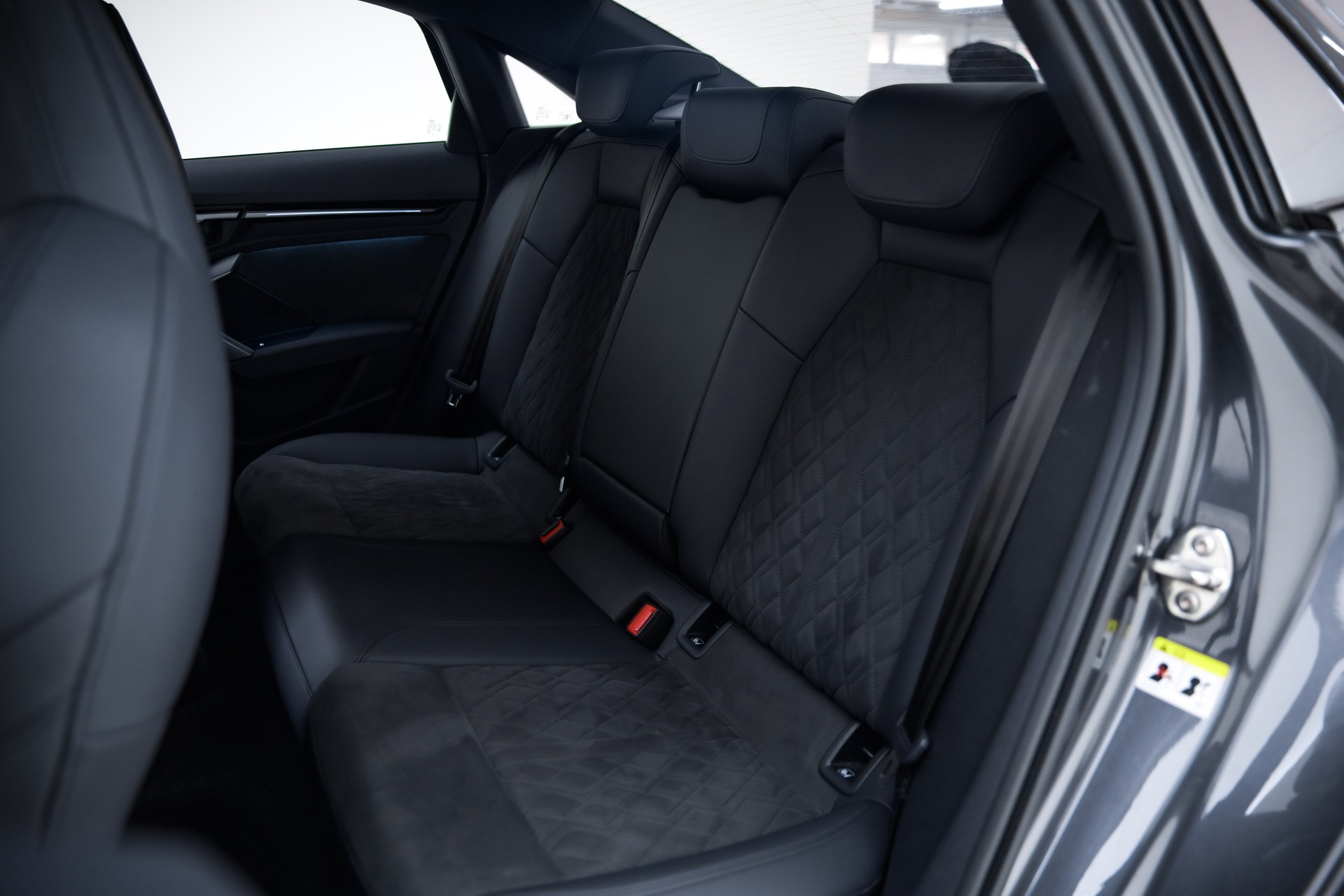AUDI RS3 Limousine 2.5 TSI quattro S-tronic-image-20