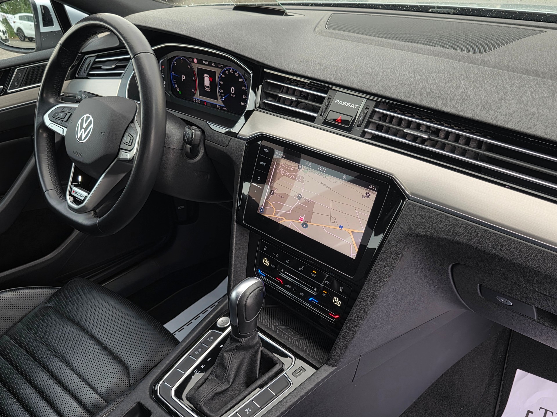 VW Passat 2.0 TDI BMT Elegance 4Motion DSG * CH-Fahrzeug * Vollausstattung * Frisch ab MFK *-image-26