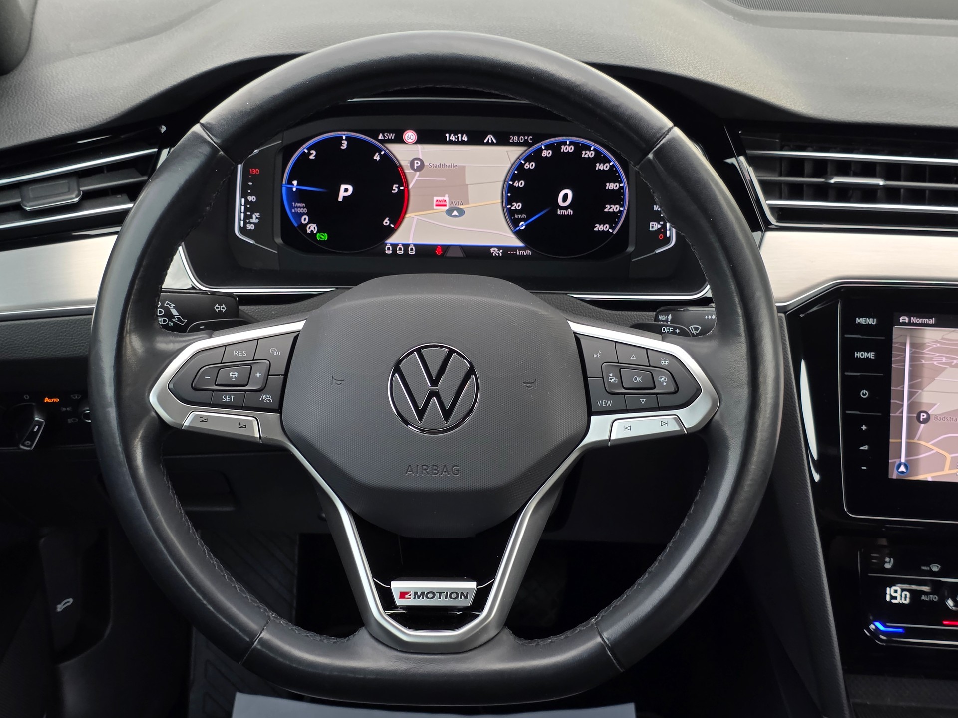 VW Passat 2.0 TDI BMT Elegance 4Motion DSG * CH-Fahrzeug * Vollausstattung * Frisch ab MFK *-image-16