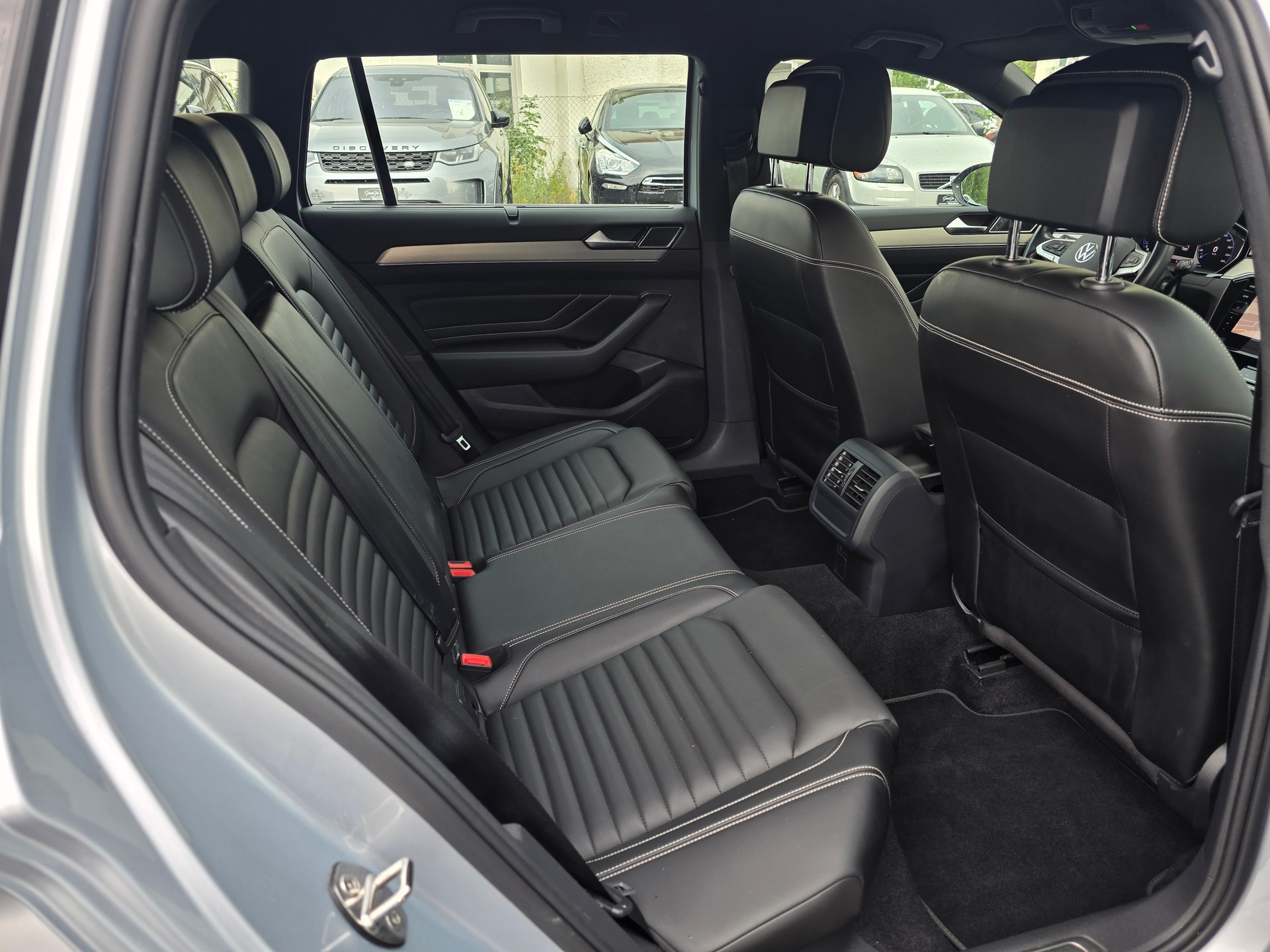 VW Passat 2.0 TDI BMT Elegance 4Motion DSG * CH-Fahrzeug * Vollausstattung * Frisch ab MFK *-image-27