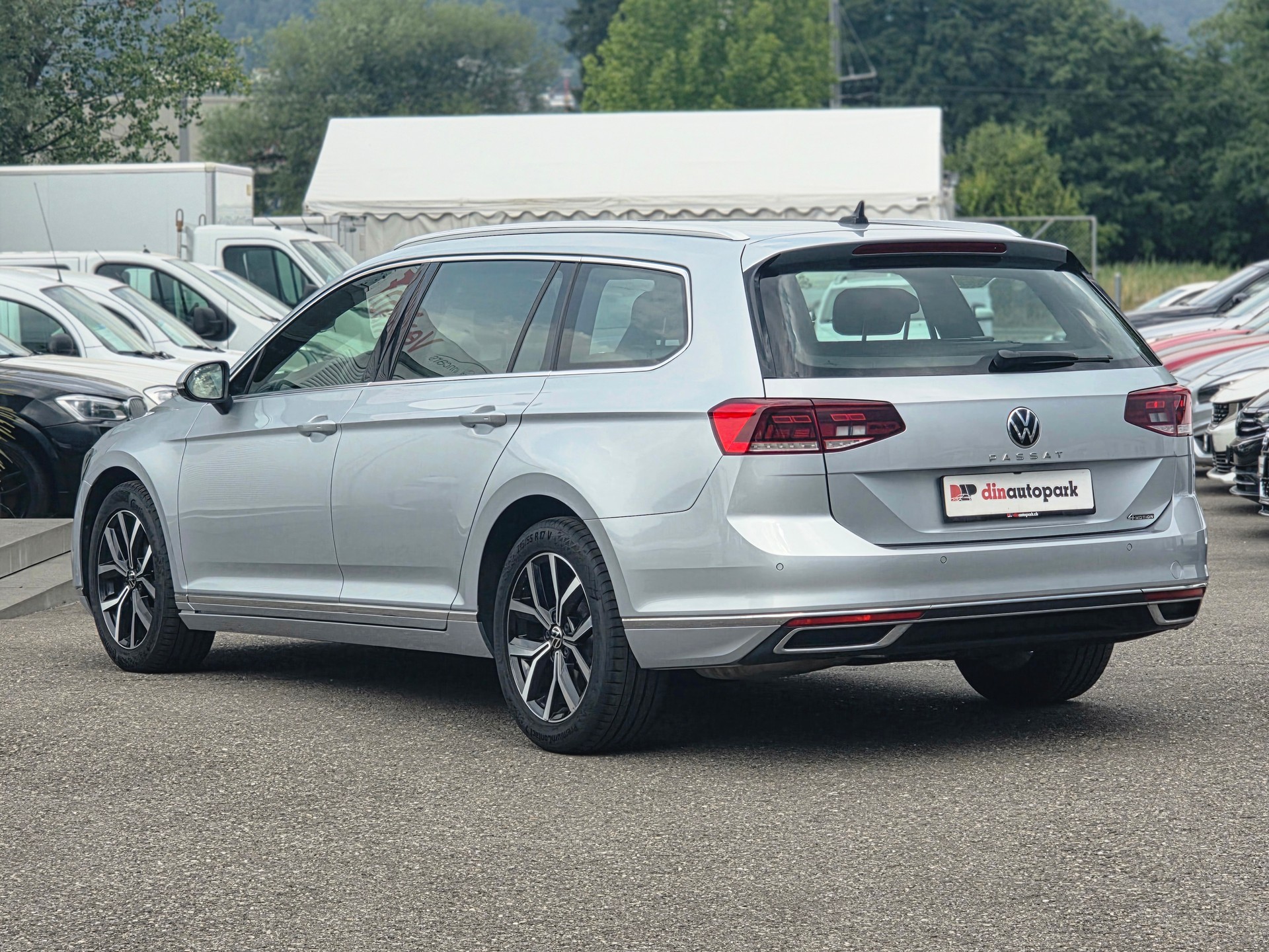 VW Passat 2.0 TDI BMT Elegance 4Motion DSG * CH-Fahrzeug * Vollausstattung * Frisch ab MFK *-image-7