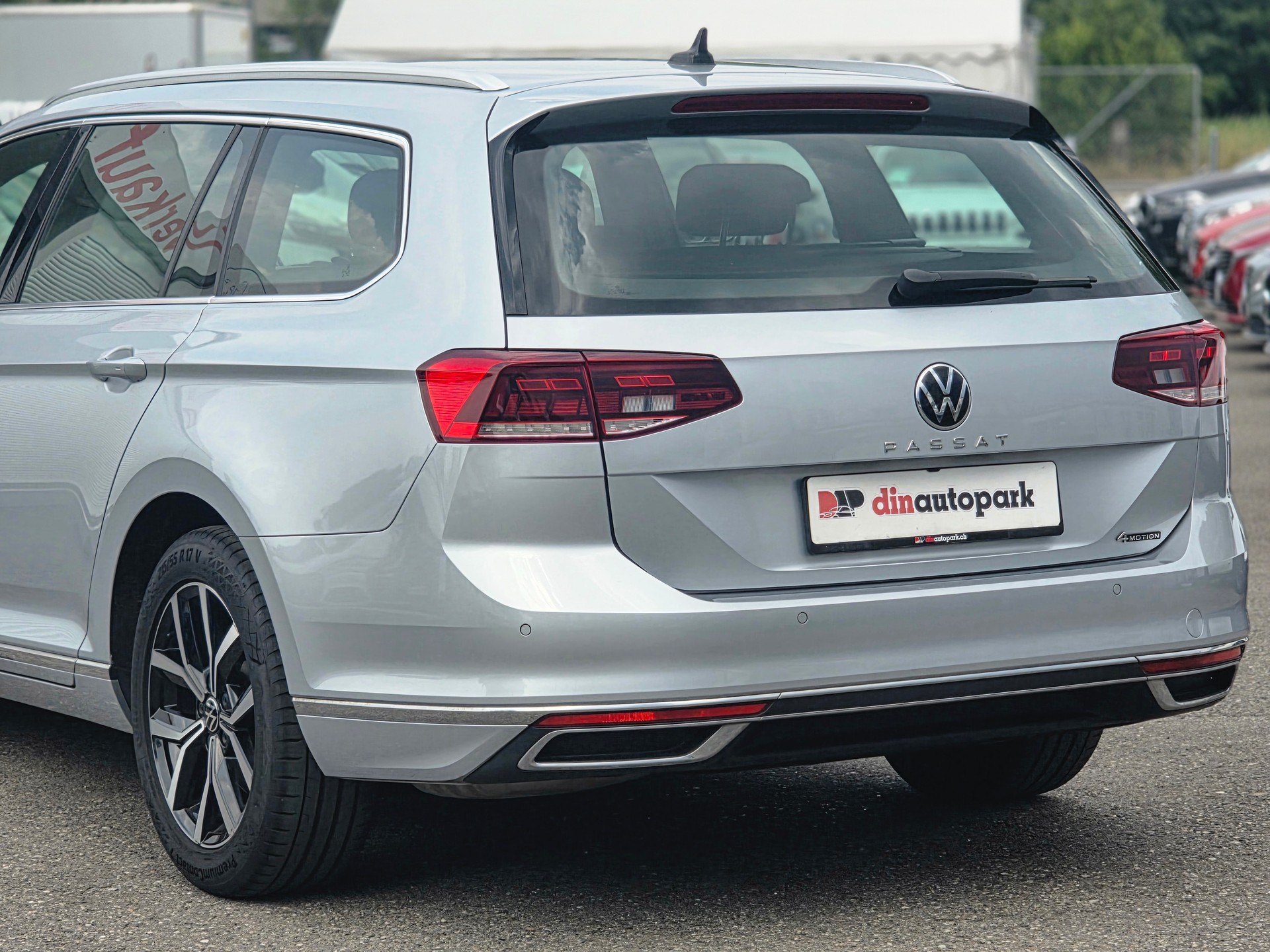VW Passat 2.0 TDI BMT Elegance 4Motion DSG * CH-Fahrzeug * Vollausstattung * Frisch ab MFK *-image-8
