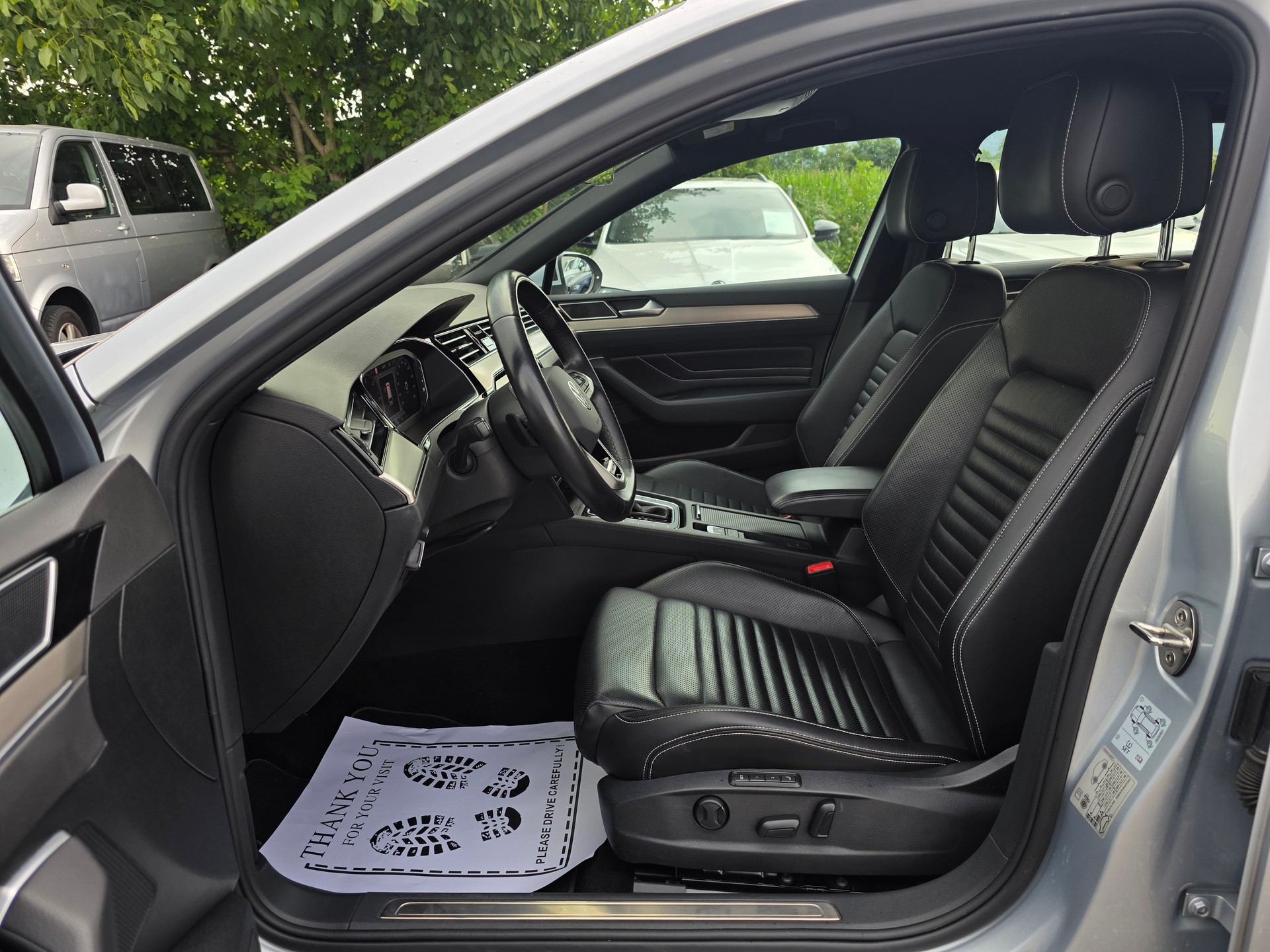 VW Passat 2.0 TDI BMT Elegance 4Motion DSG * CH-Fahrzeug * Vollausstattung * Frisch ab MFK *-image-9