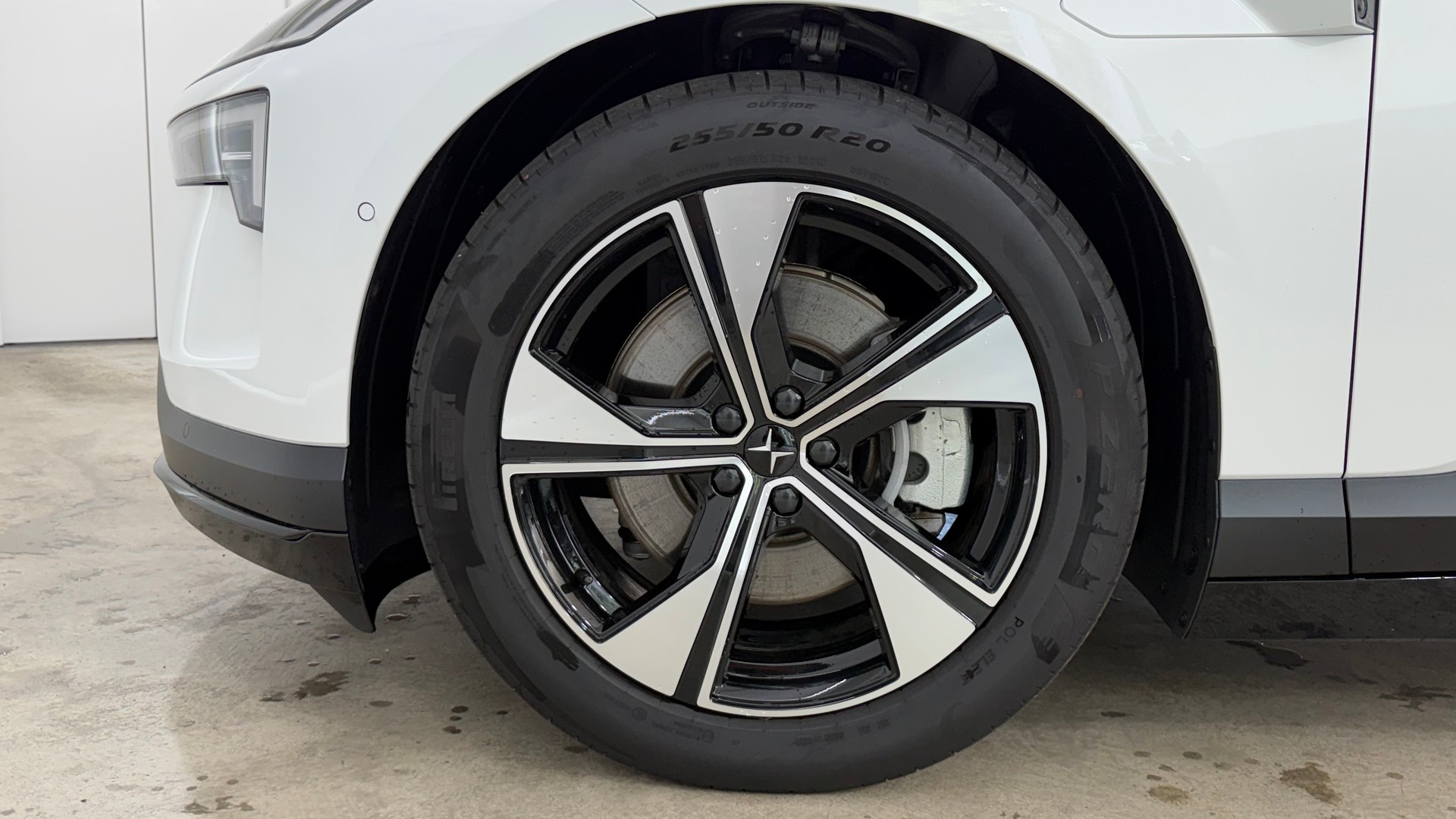 POLESTAR 4 Long Range Dual Motor-image-7