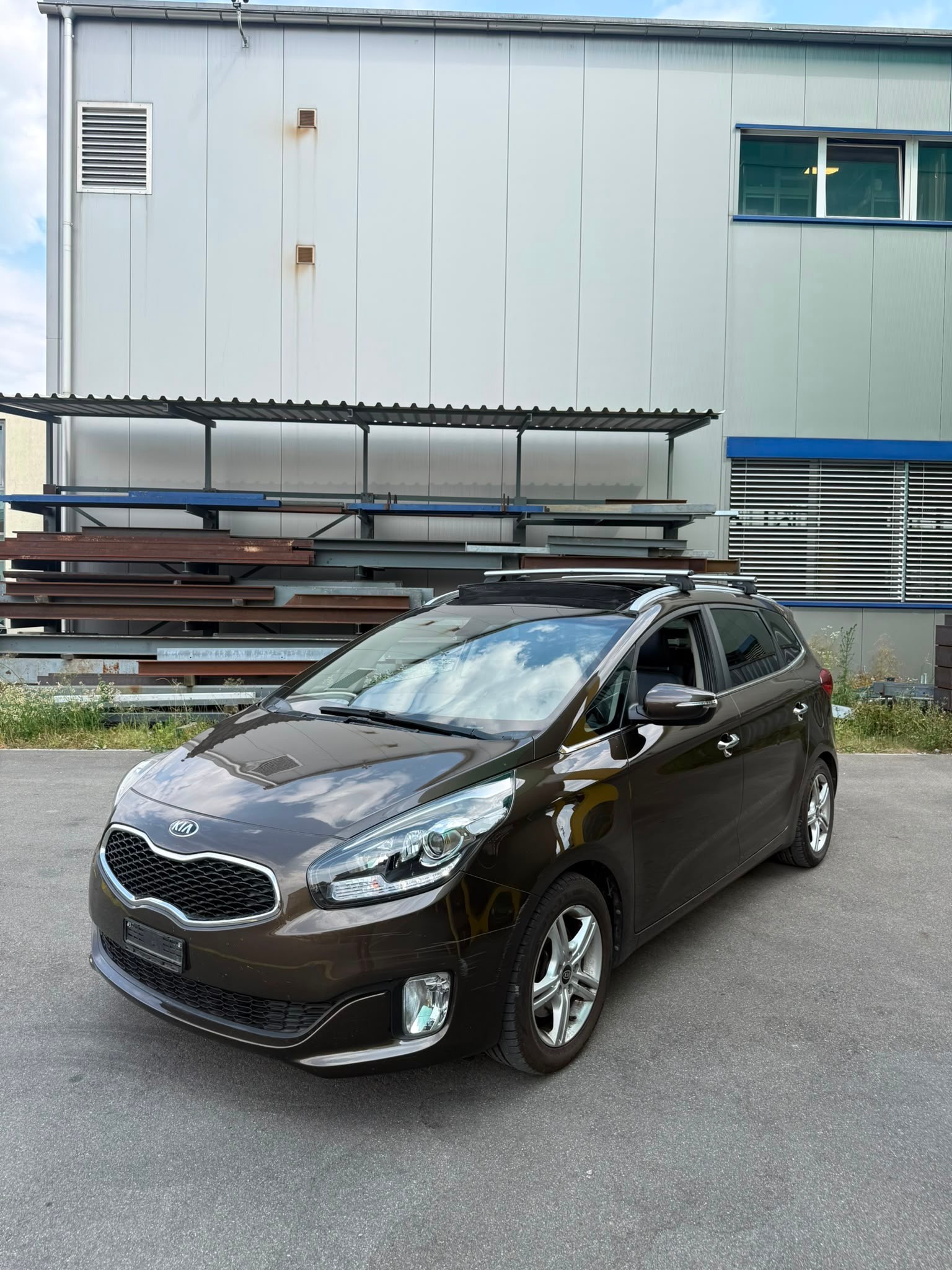 KIA Carens 1.6 GDI Classic-image-2