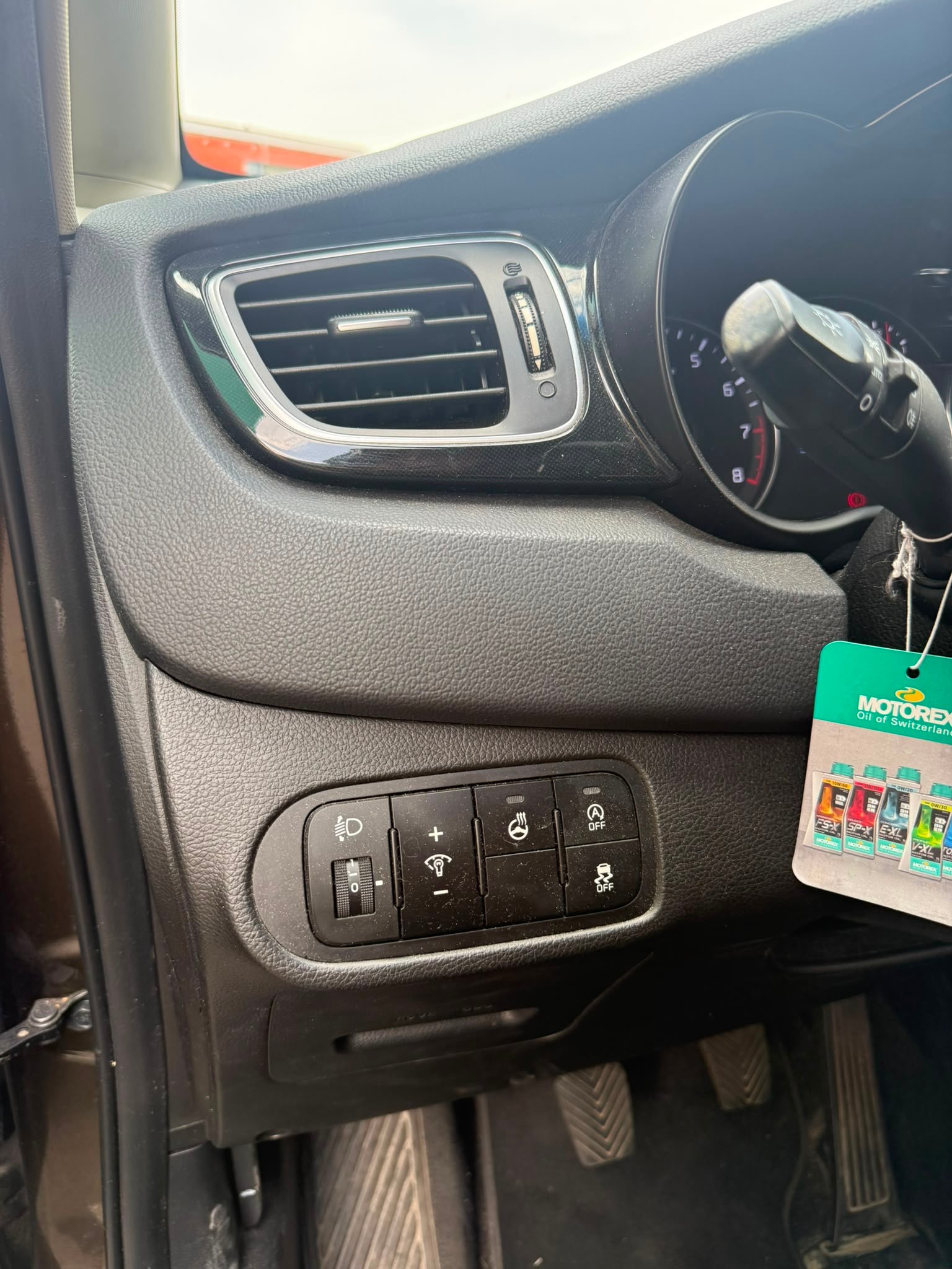 KIA Carens 1.6 GDI Classic-image-13