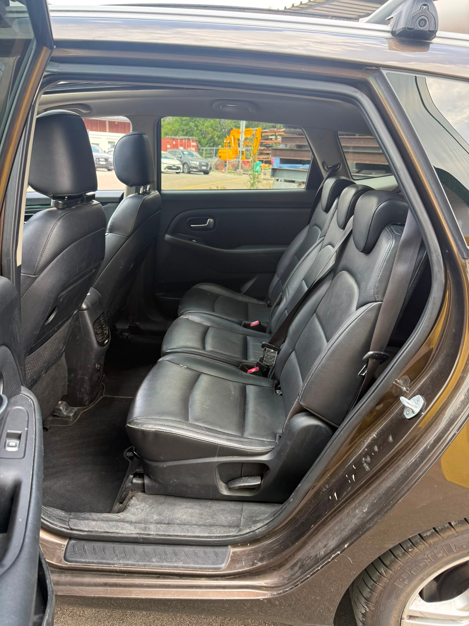 KIA Carens 1.6 GDI Classic-image-14