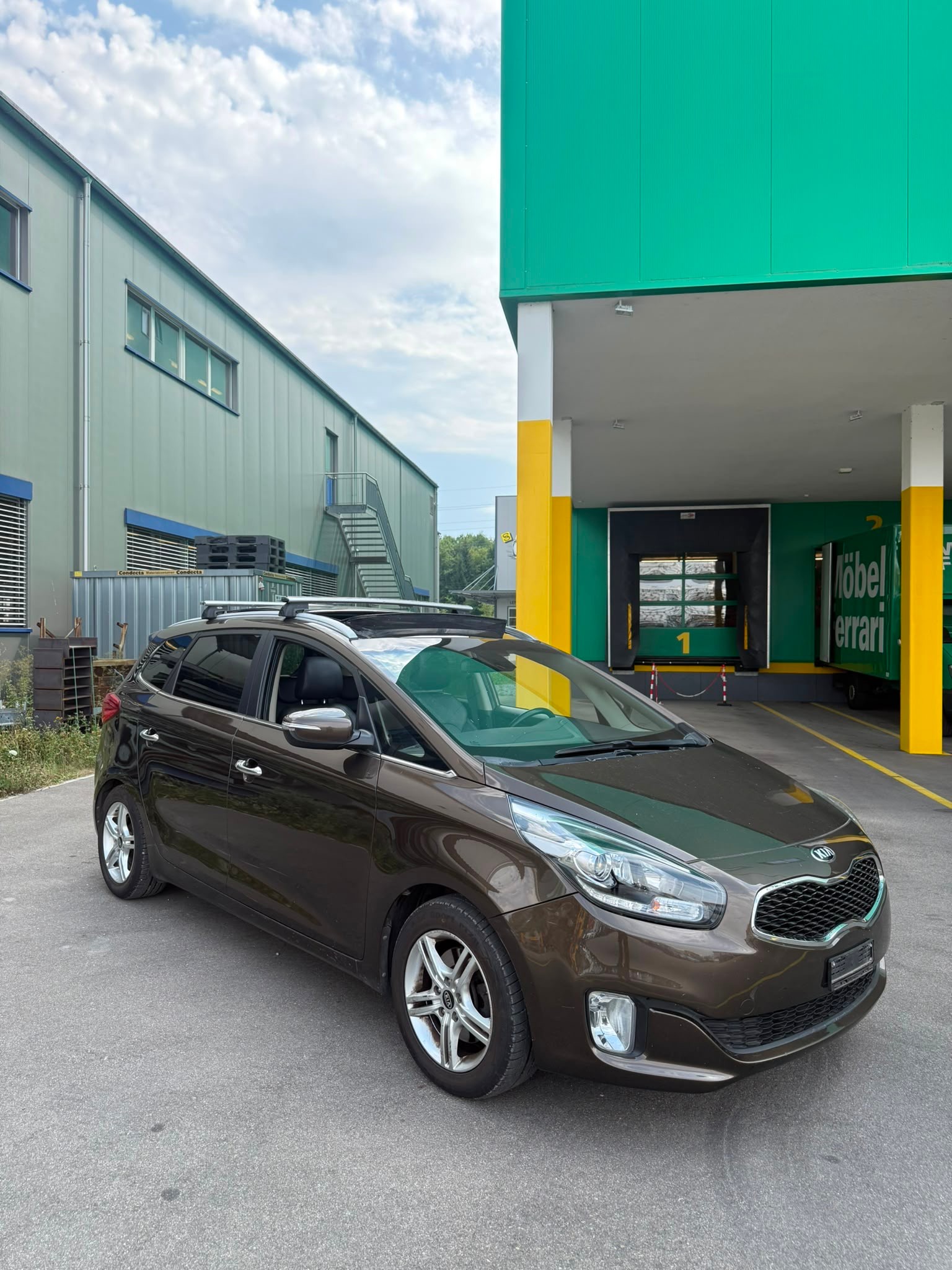 KIA Carens 1.6 GDI Classic-image-0
