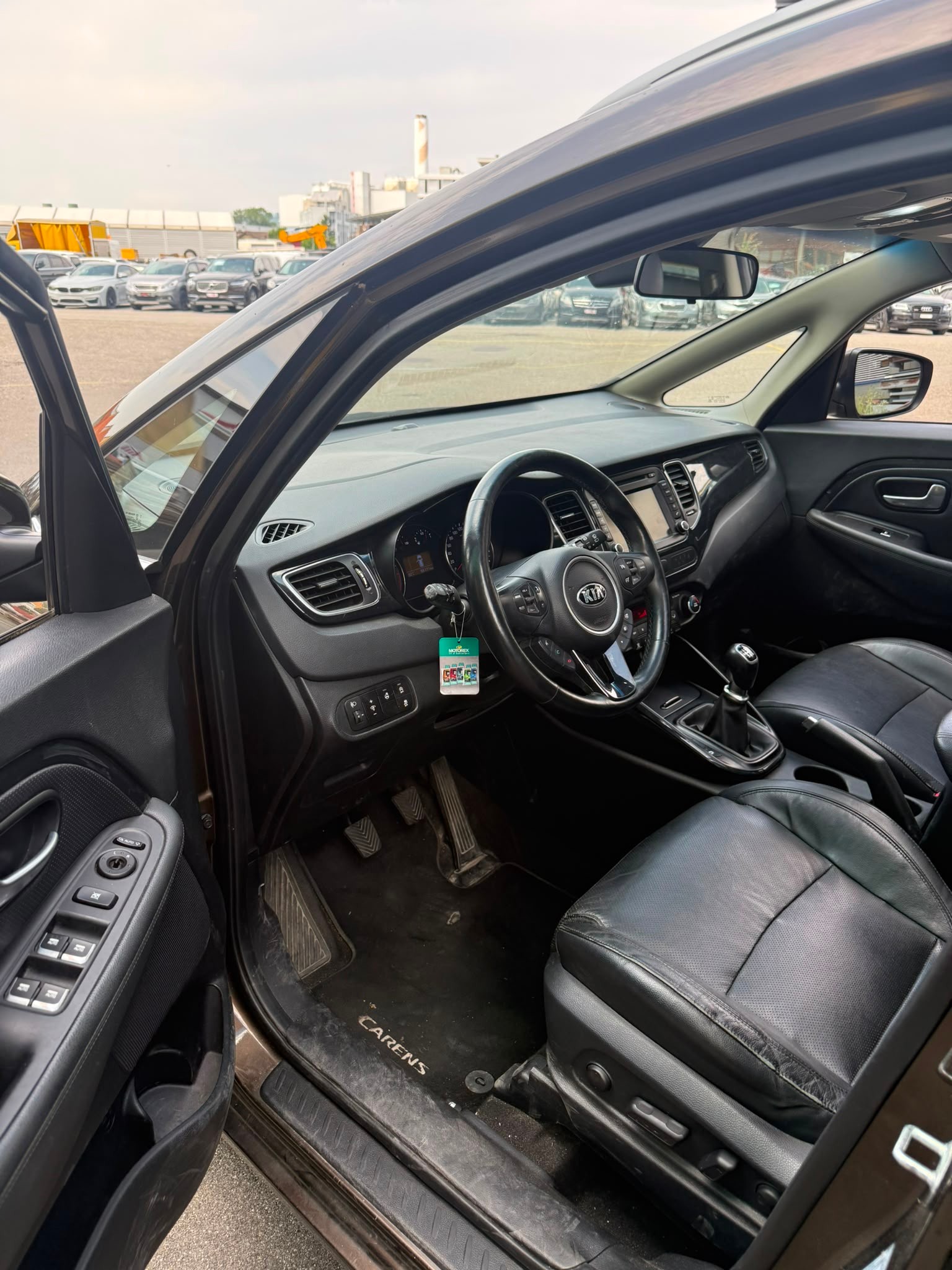 KIA Carens 1.6 GDI Classic-image-8